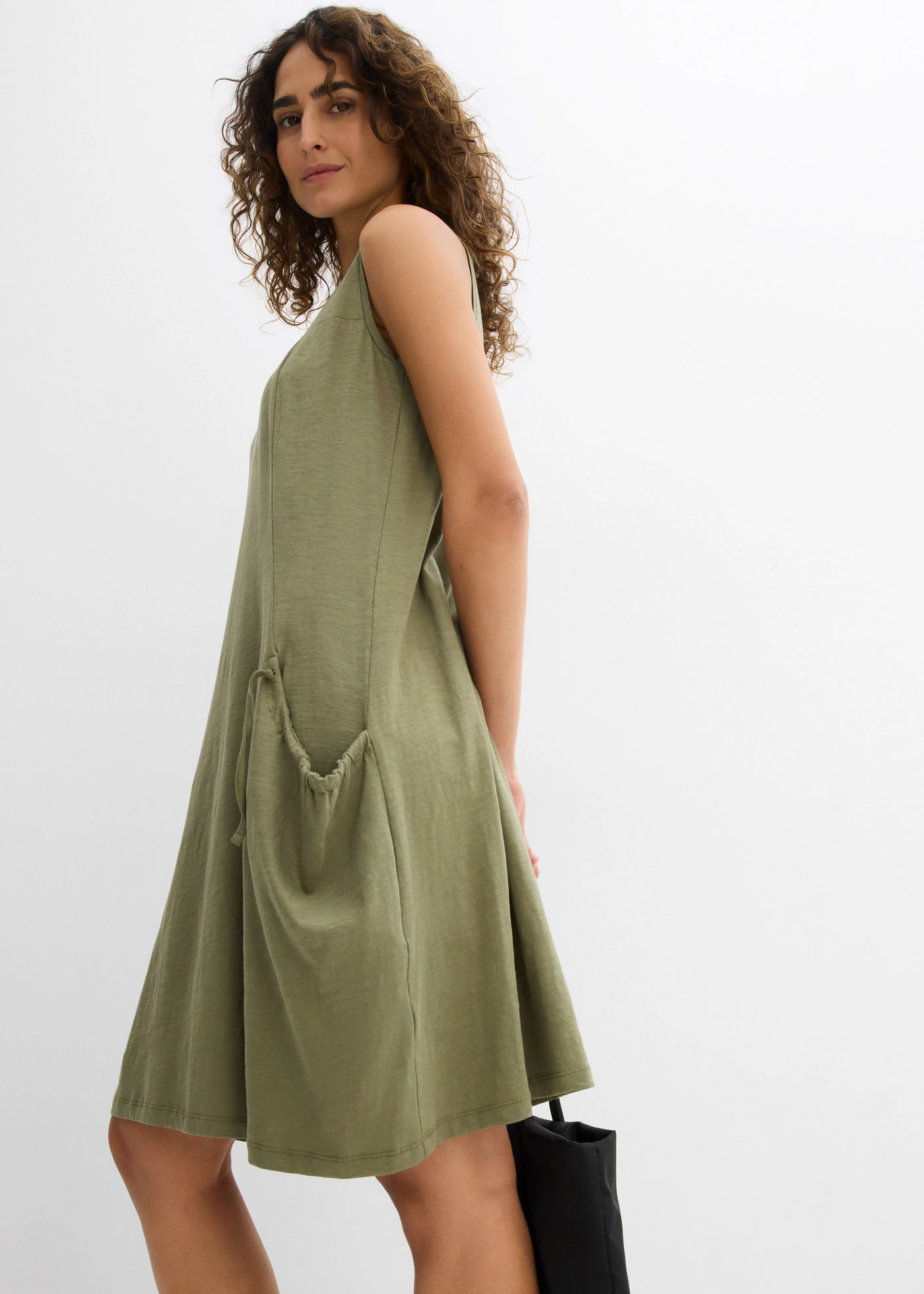 Jurk van katoen-jersey met zakken • olijfgroen • bonprix online shop