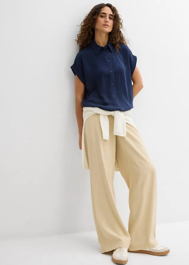 Chemisier manches courtes avec polyester recyclé • bleu foncé • product-page.page-title-suffix