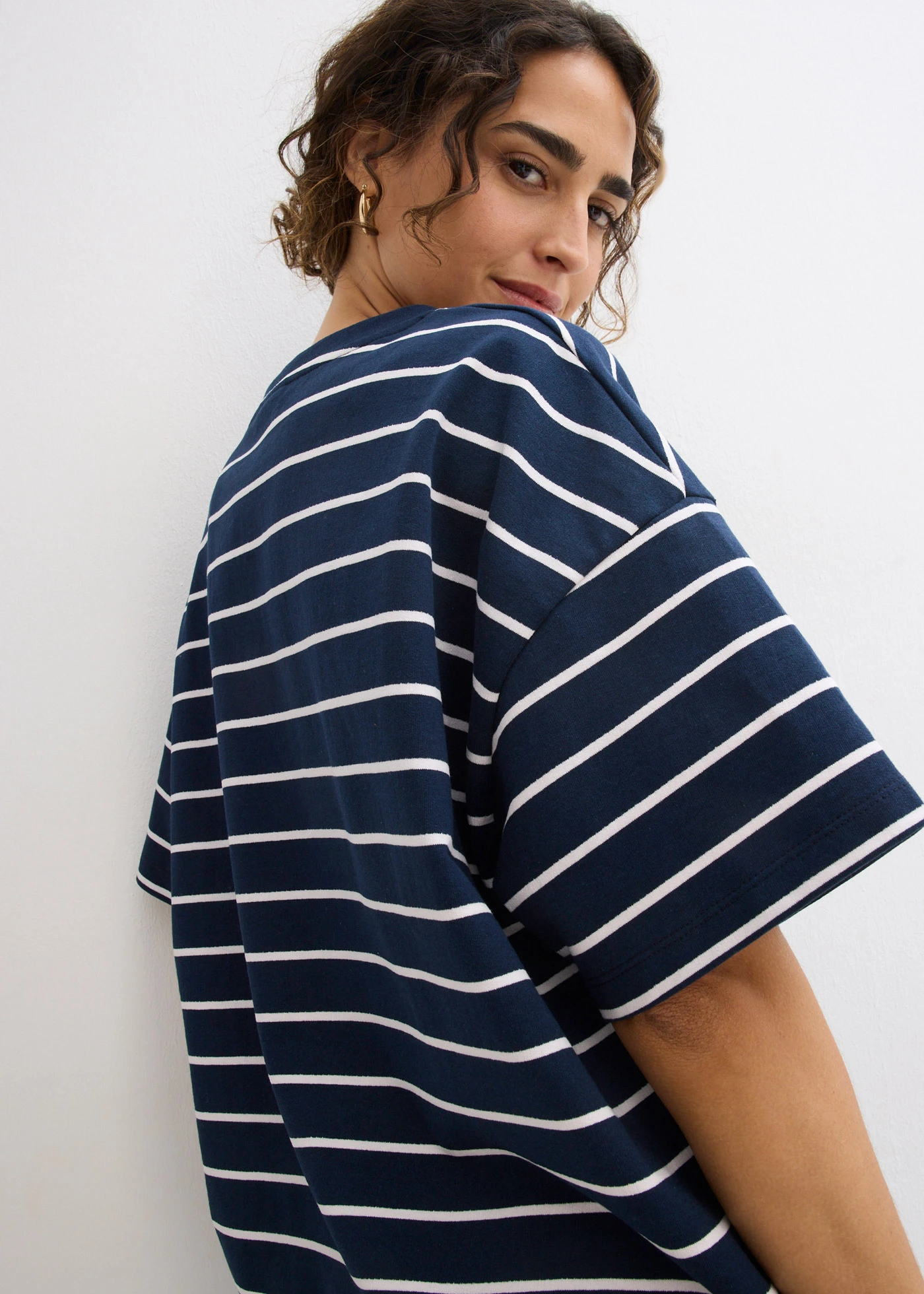 Mikina z měkké bavlněné směsi • tmavě modrá /přírodní bílá s proužky • bonprix obchod