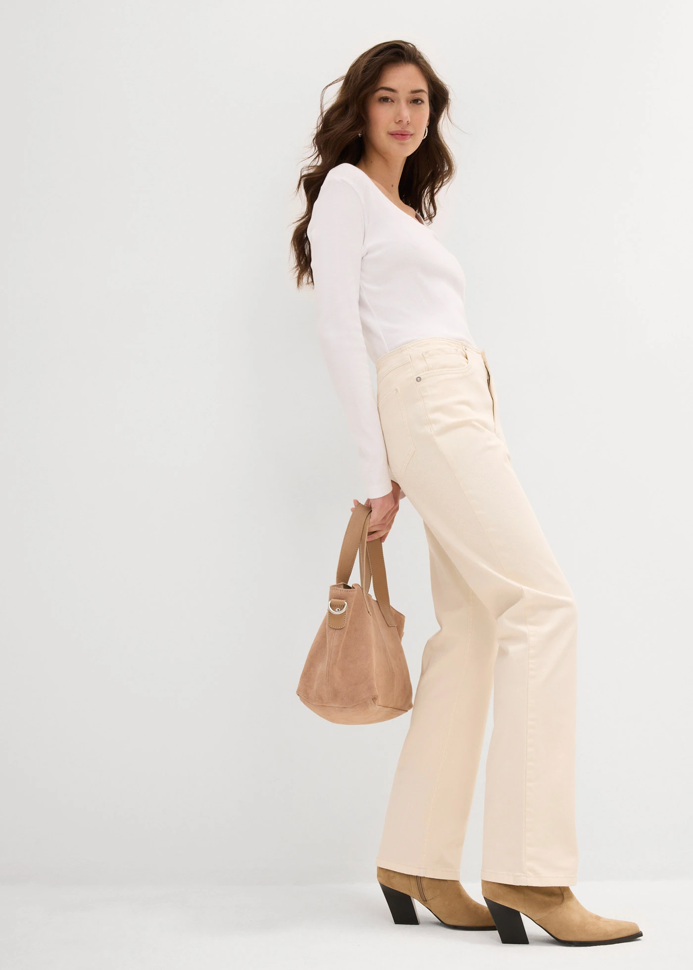 Straight jeans, mid waist • natuurbeige • bonprix online shop