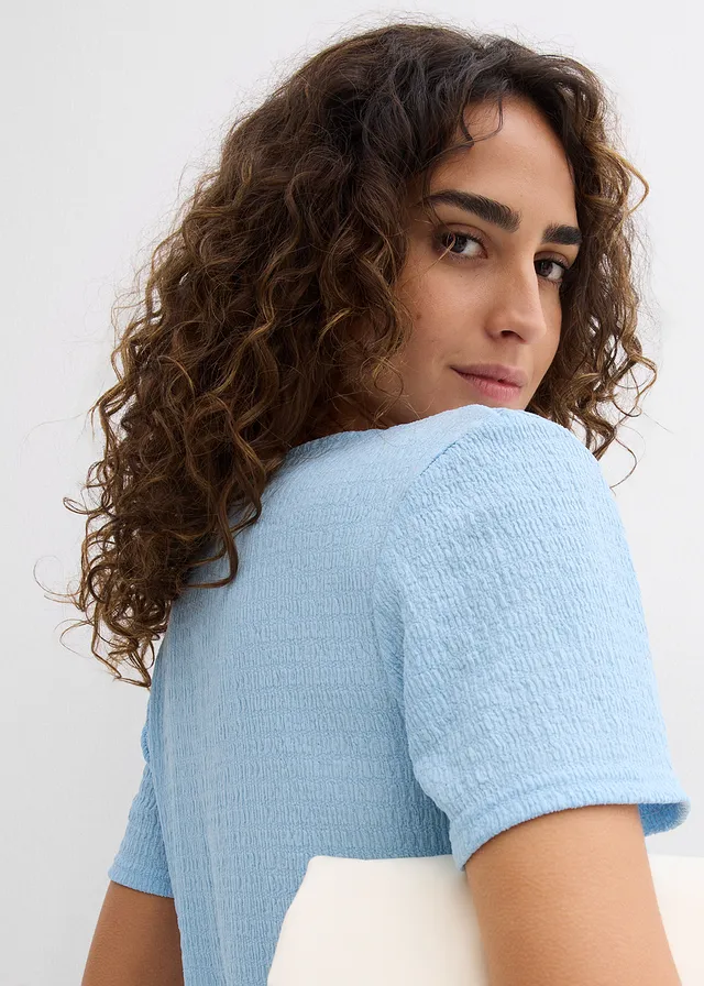 T-shirt met structuur en knopen • lichtblauw • product-page.page-title-suffix