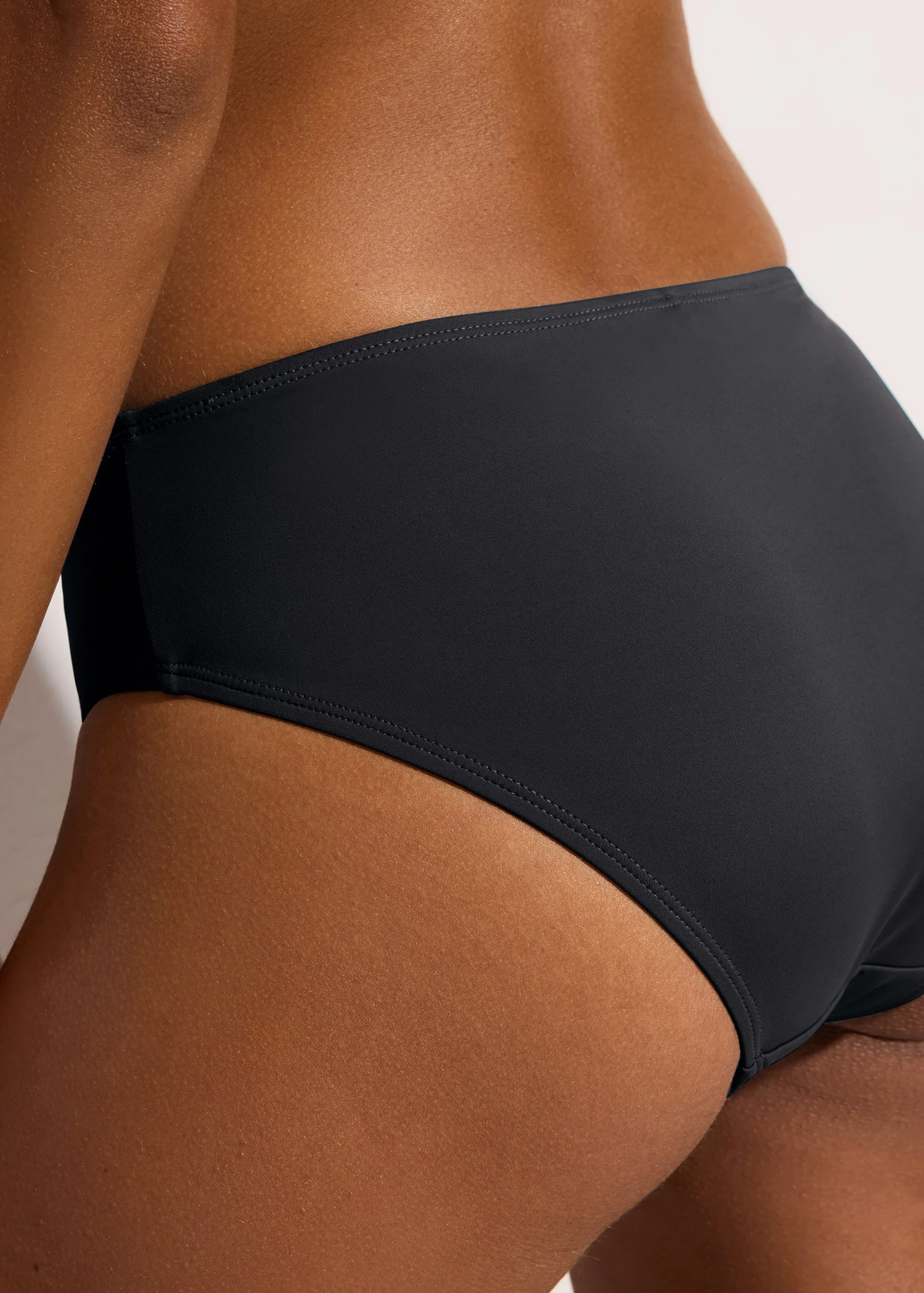 Lot de 2 bas de maillot • noir + noir • Boutique bonprix