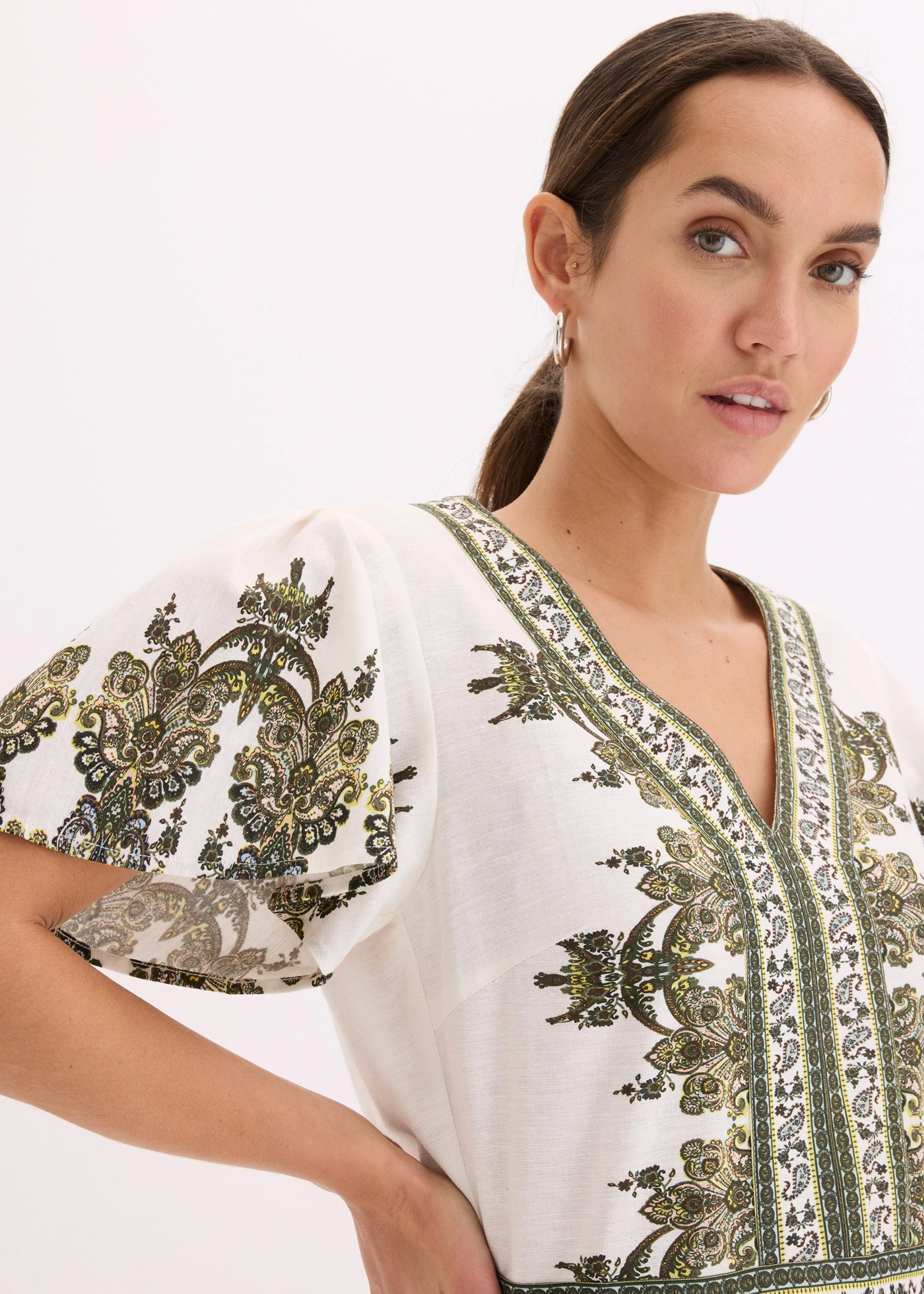 Overal s podílem lnu • přírodní bílo-olivová s kašmírovým vzorem • bonprix obchod