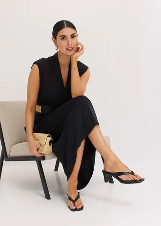 Rochie din jerse cu pernuțe la umeri, cu viscoză • negru • magazin bonprix