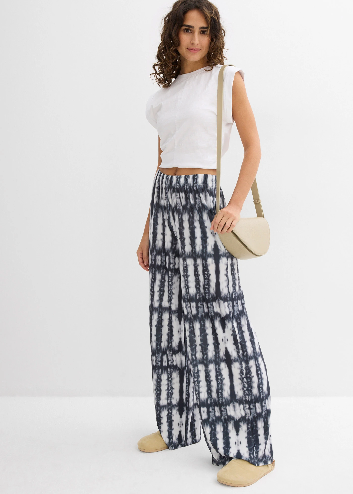 Wijde broek • zwart-wit batik gedessineerd • bonprix online shop