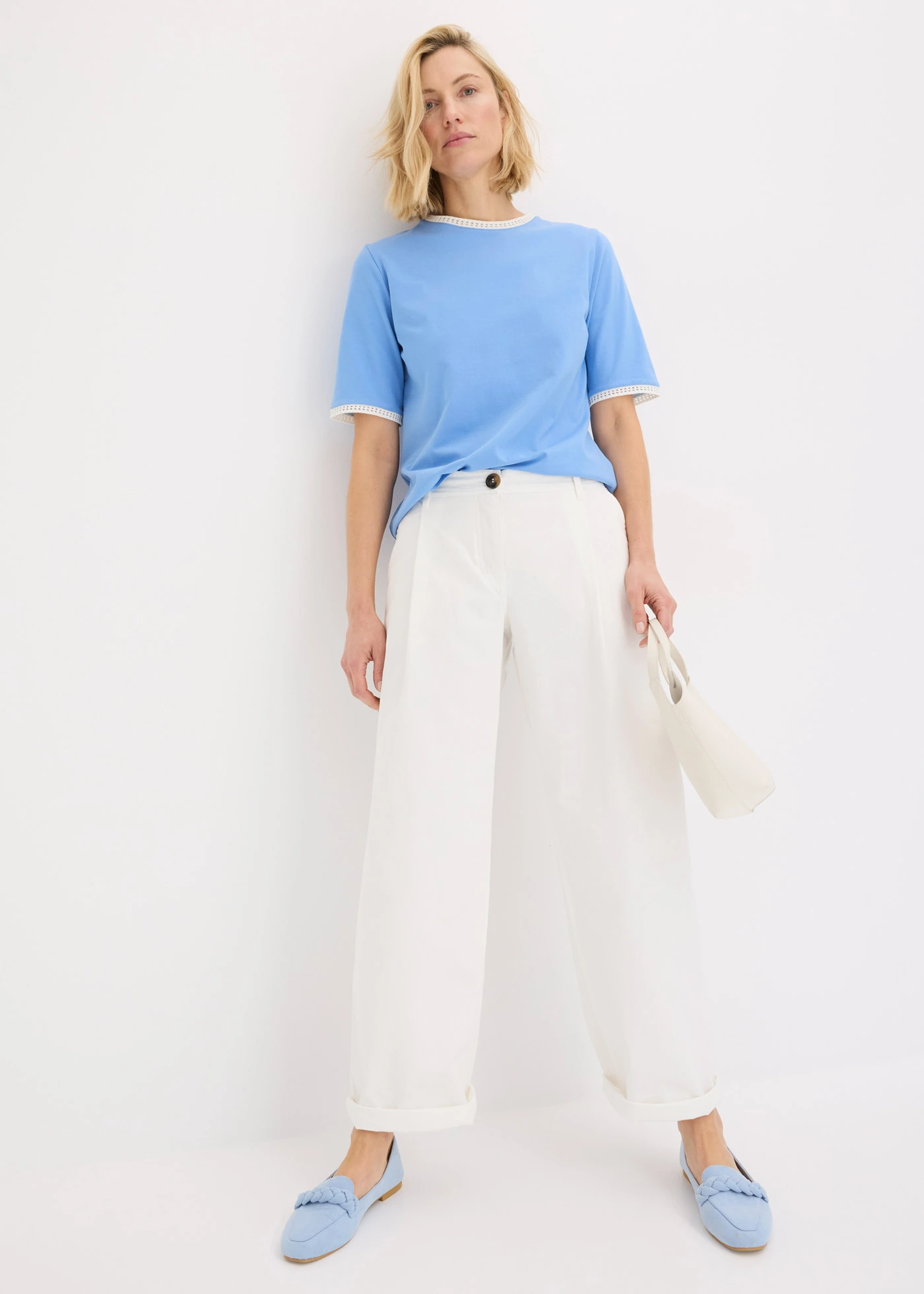 Shirt met kanten rand • middenblauw/wolwit • bonprix online shop