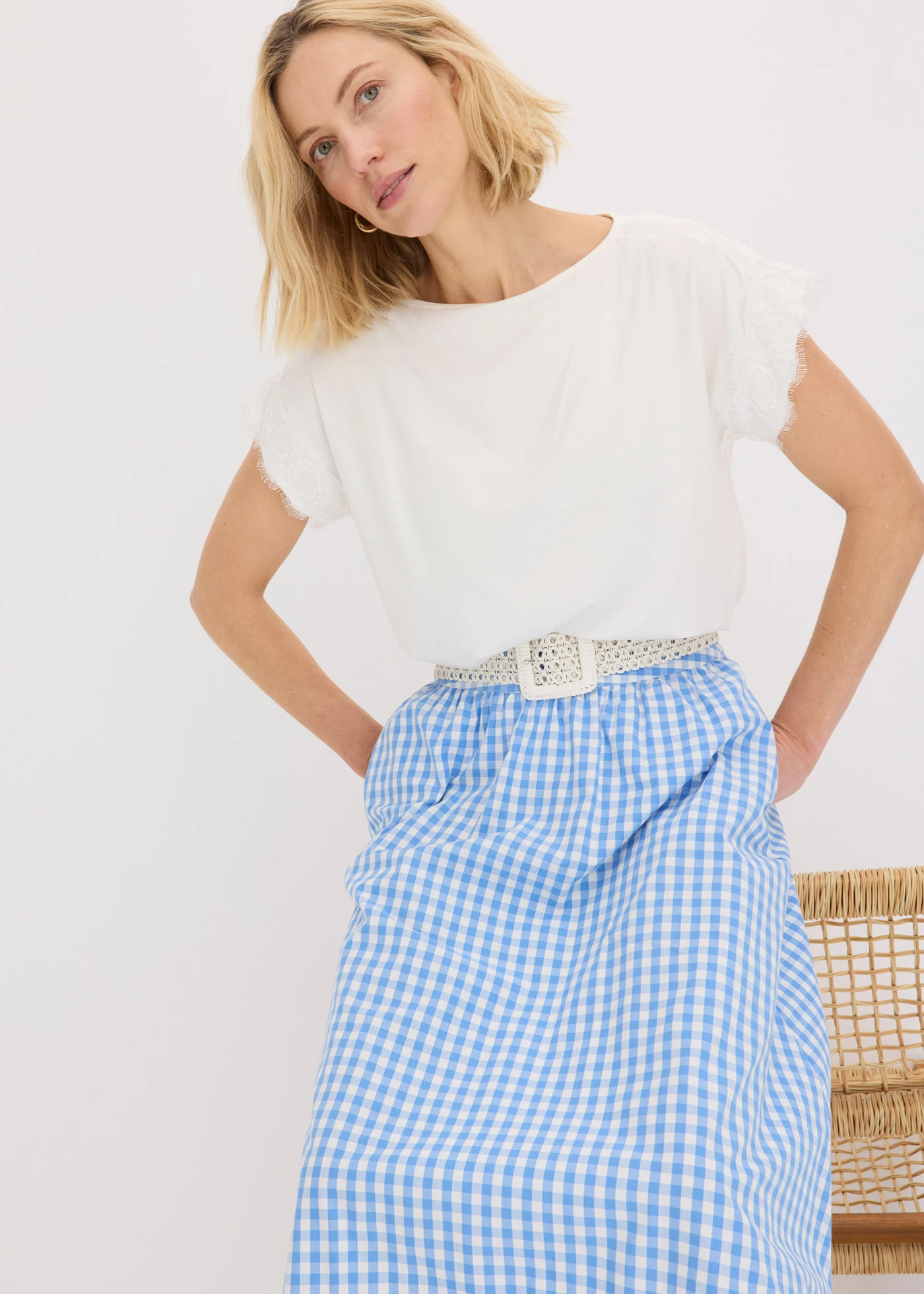 Viskózové tričko s krajkou • přírodní bílá • bonprix obchod