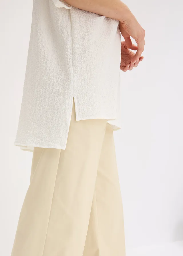 Blouse texturée avec bande de dentelle • écru • product-page.page-title-suffix