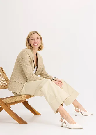 Kalhoty se sklady u pasu, z bavlny se strečem • světle písková • bonprix obchod