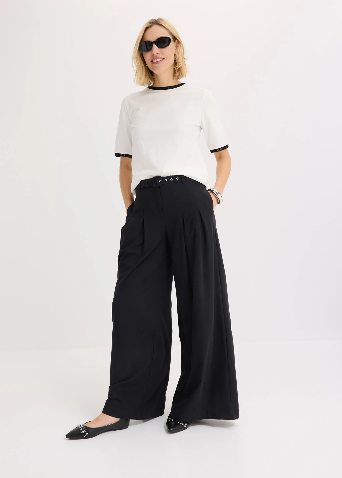 Triko s krajkovým prýmkem • přírodní bílo-černá • bonprix obchod