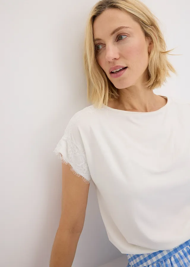 T-shirt en viscose avec dentelle • écru • product-page.page-title-suffix