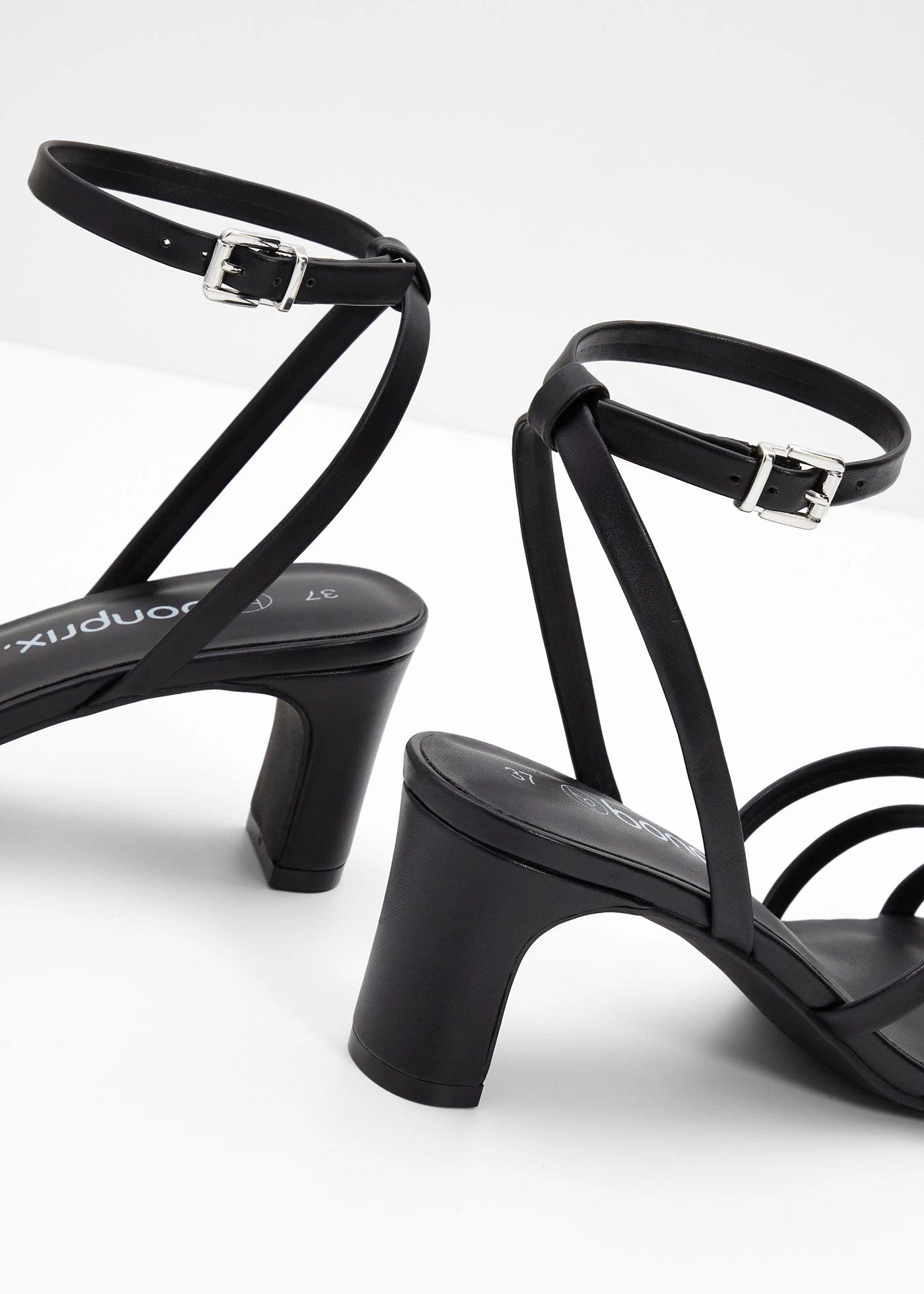 Sandaletten met riempjes en smalle hak • zwart • bonprix online shop