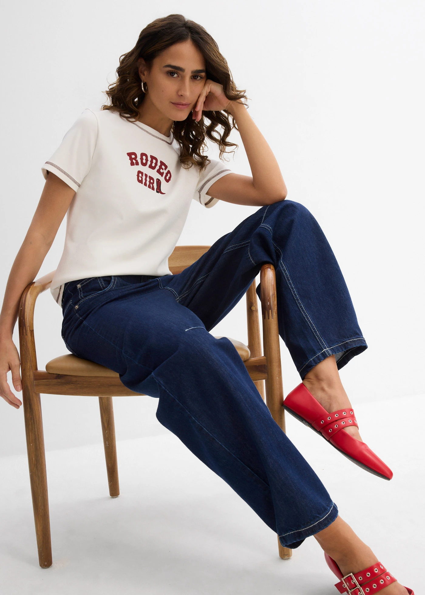 T-shirt van biologisch katoen • wolwit-donkerrood met print • bonprix online shop