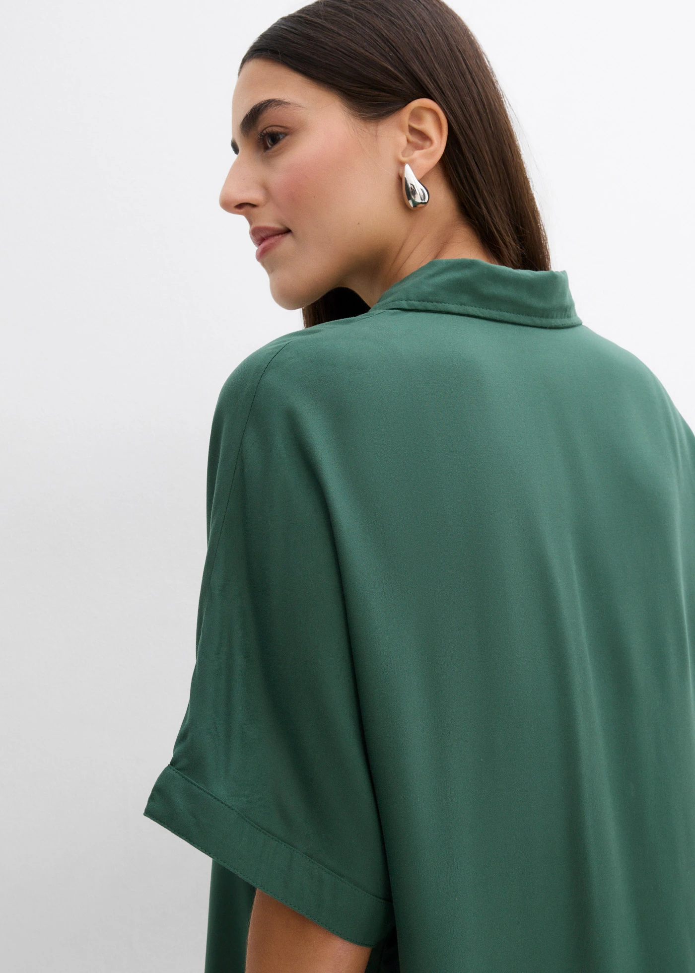 Blousejurk van fijne viscose • schaduwgroen • bonprix online shop