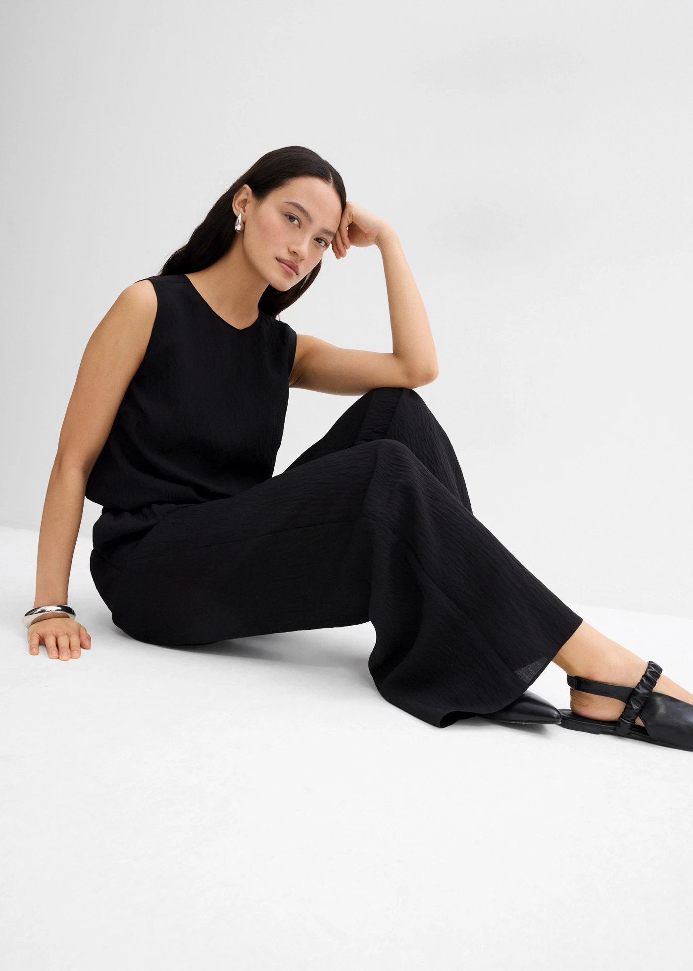 Broek van gestructureerde crinkle-viscosemix • zwart • bonprix online shop