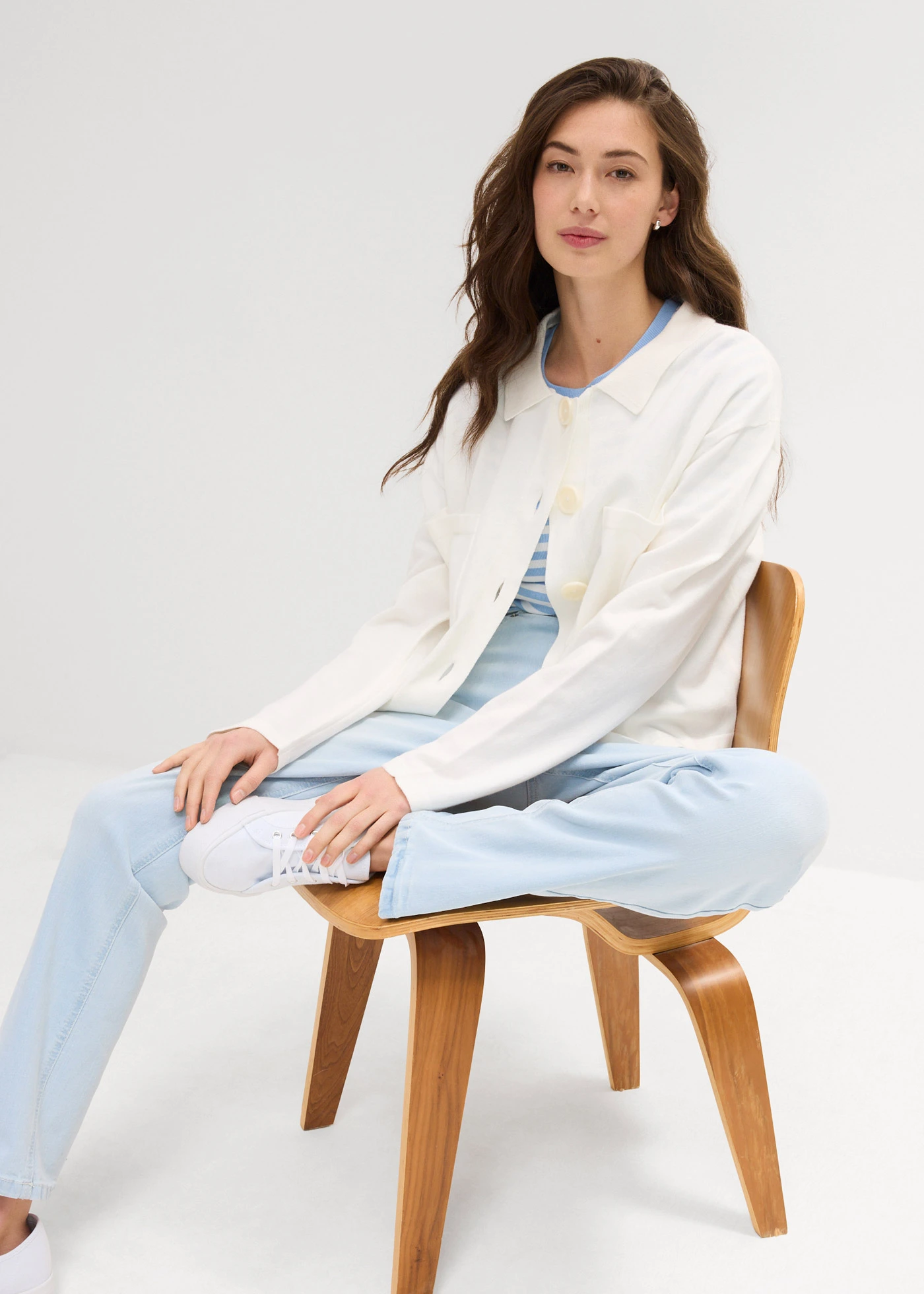 Straight jeans, mid waist • ijsblauw denim used • bonprix online shop