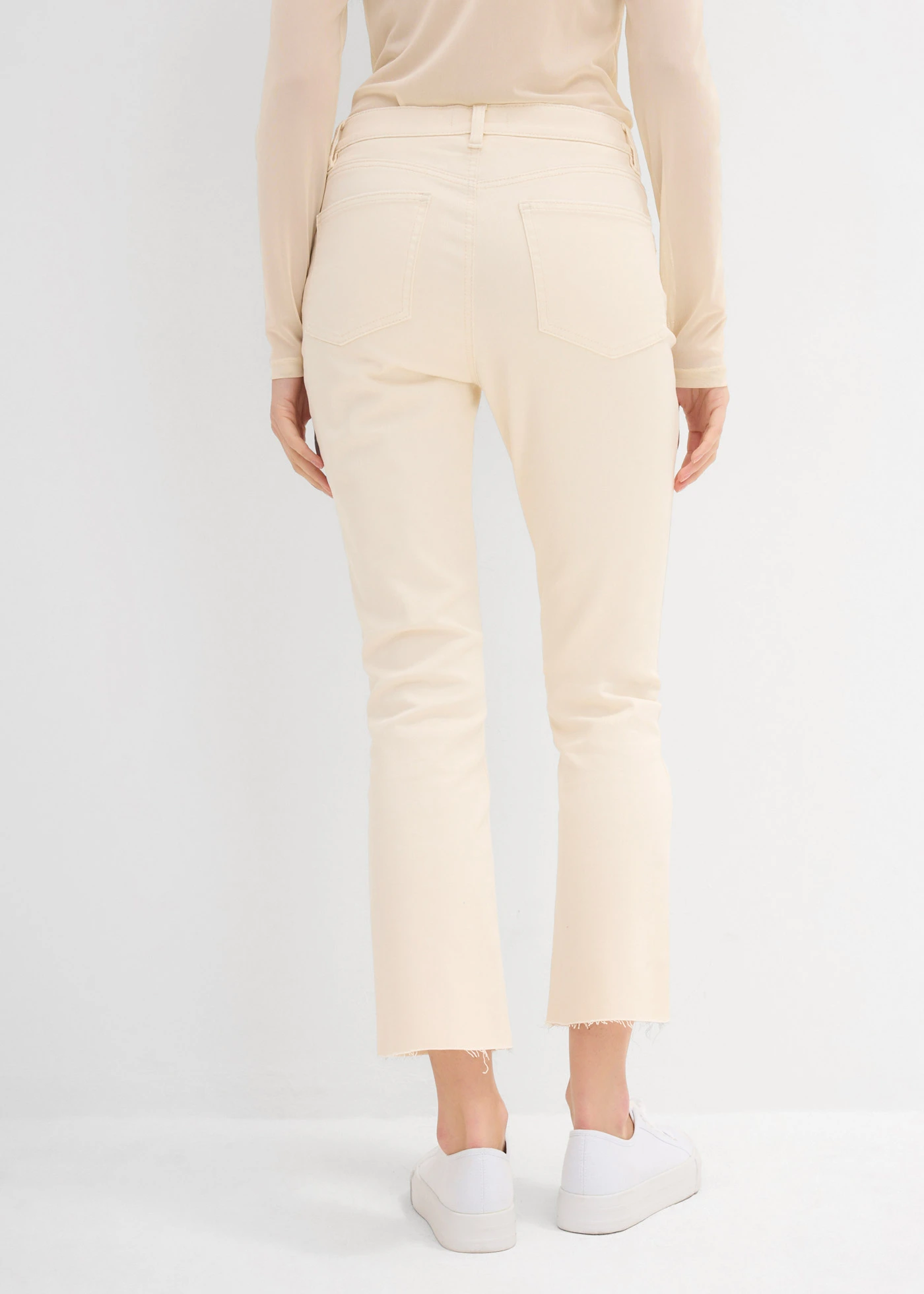 Blugi evazați High Waist, cropped • bej natur • magazin bonprix