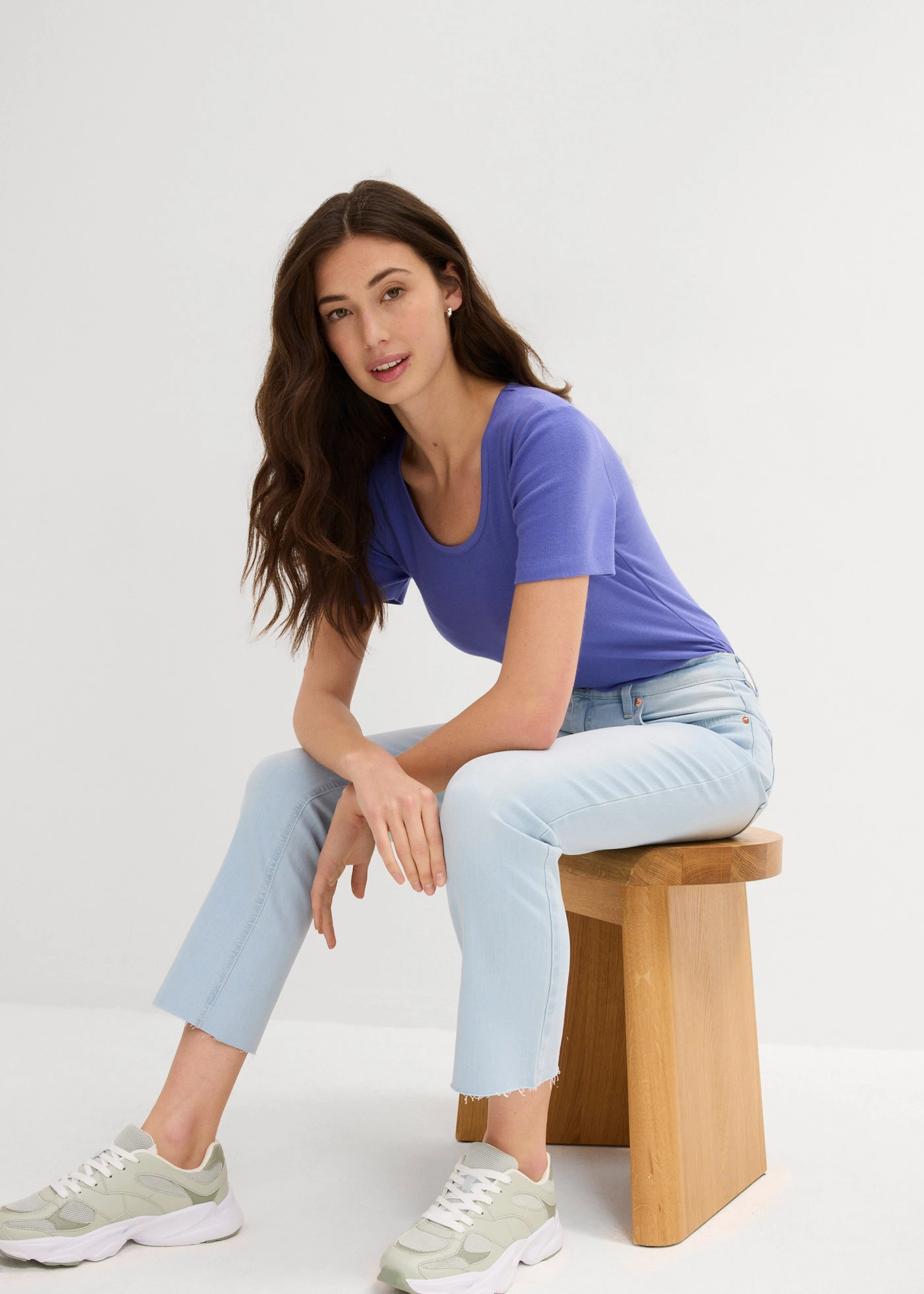 Bootcut farmer, High Waist, rövidített • jégkék denim, használt hatású • bonprix áruház