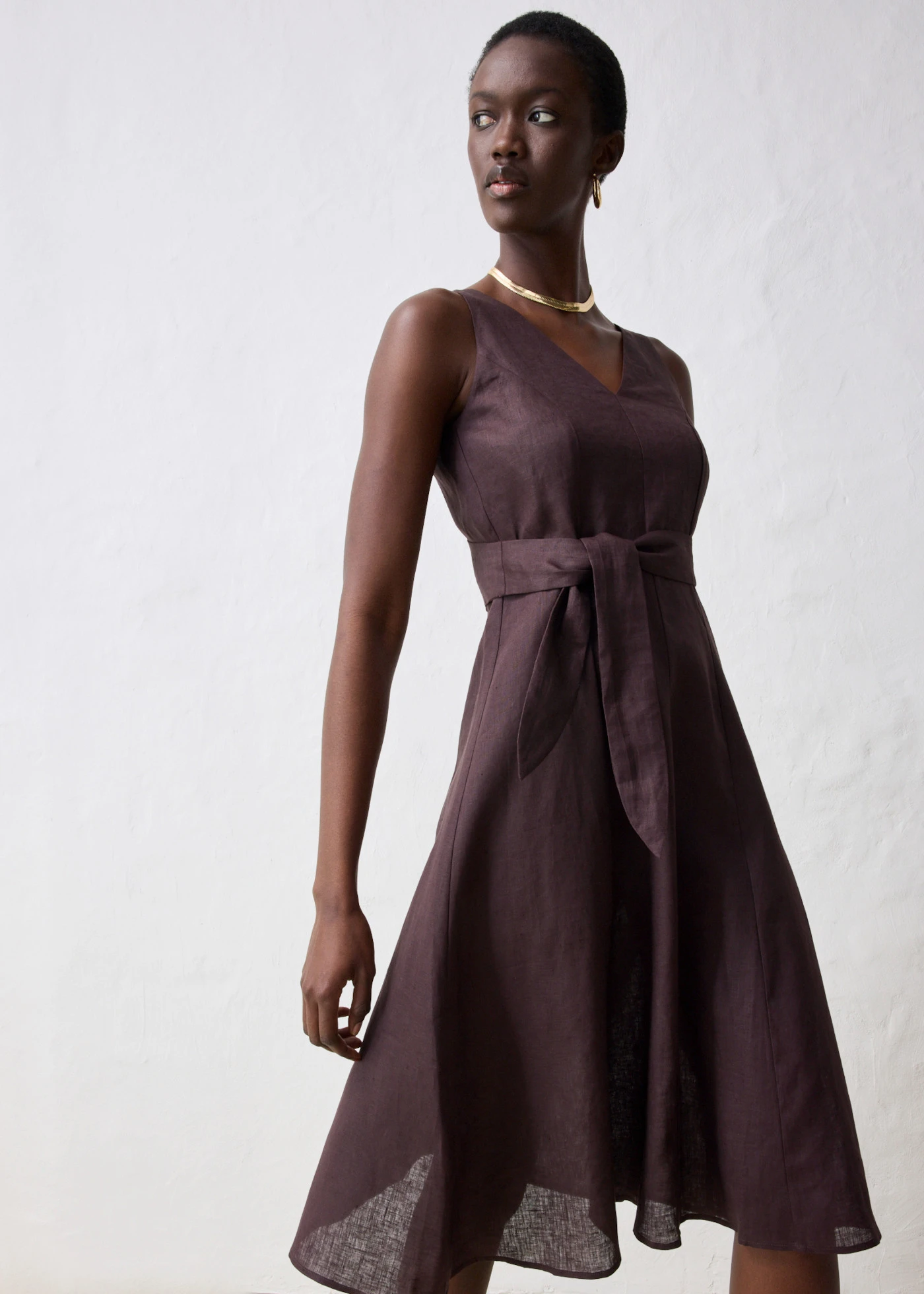 Midi jurk van puur linnen • donkerbruin • bonprix online shop