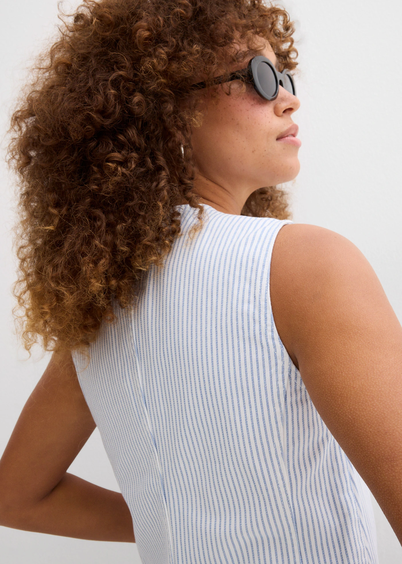 Gilet sans manches rayé en jean • blanc rayé • Boutique bonprix