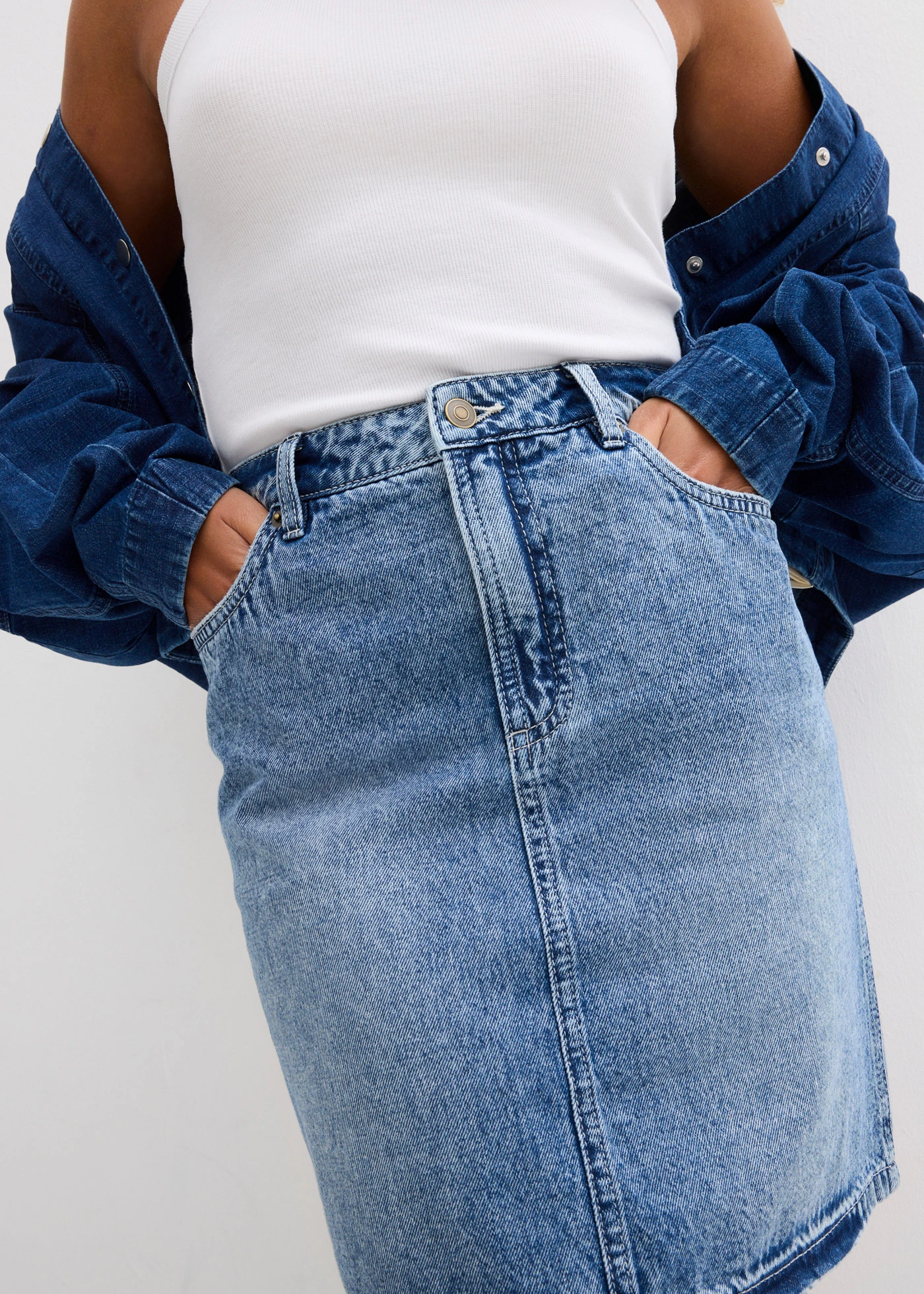 Jupe en jean, taille mi-haute, peu extensible • bleu moyen denim used • product-page.page-title-suffix