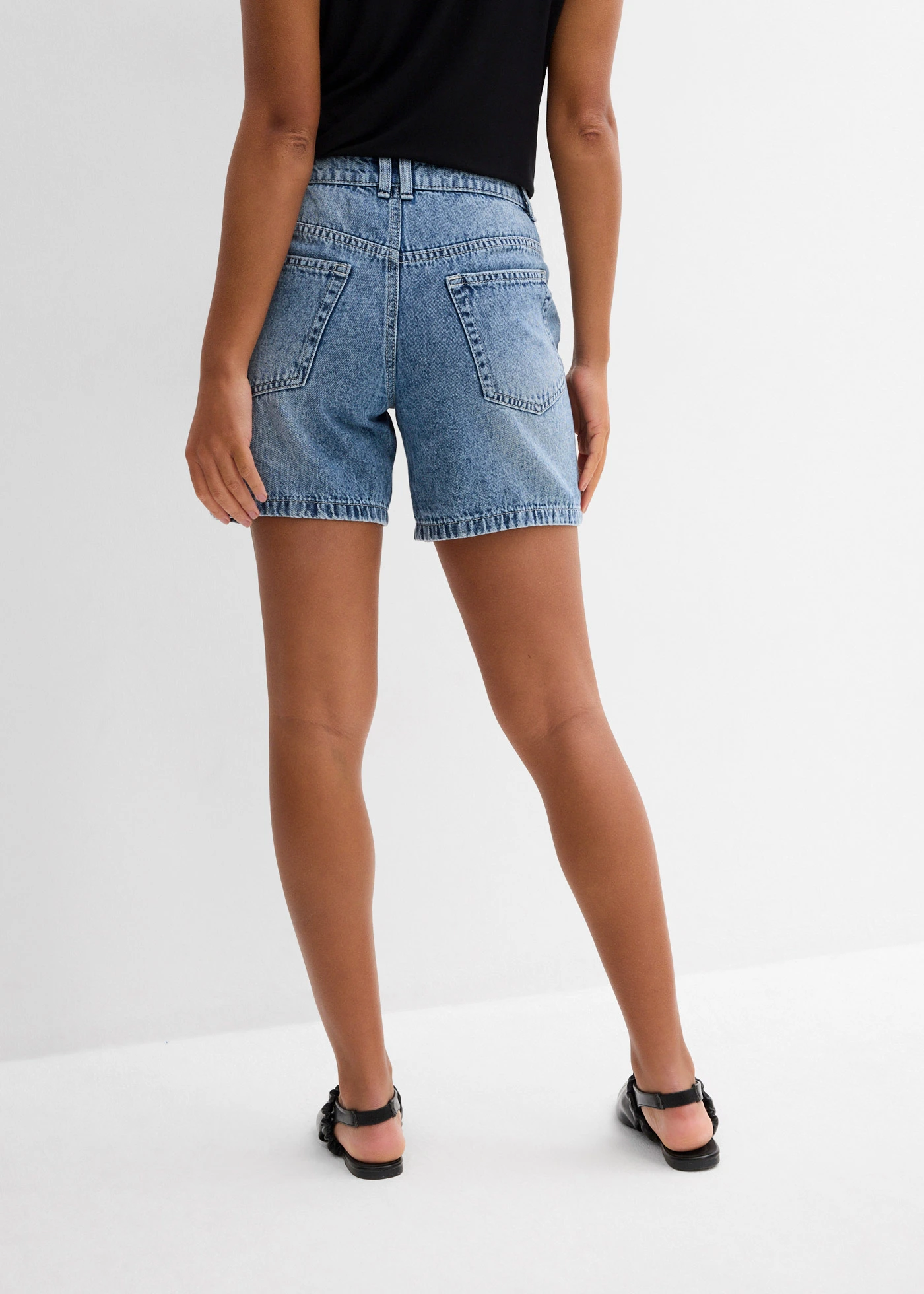 Jeansshort, mid waist • blauw denim used • bonprix online shop