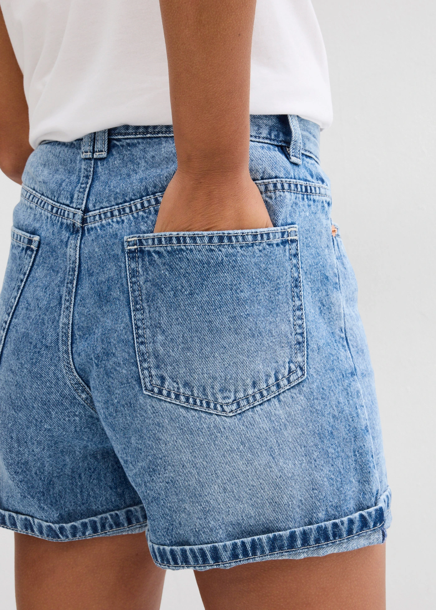 Džínové šortky High Waist, nízký podíl streče • modrý denim used • bonprix obchod