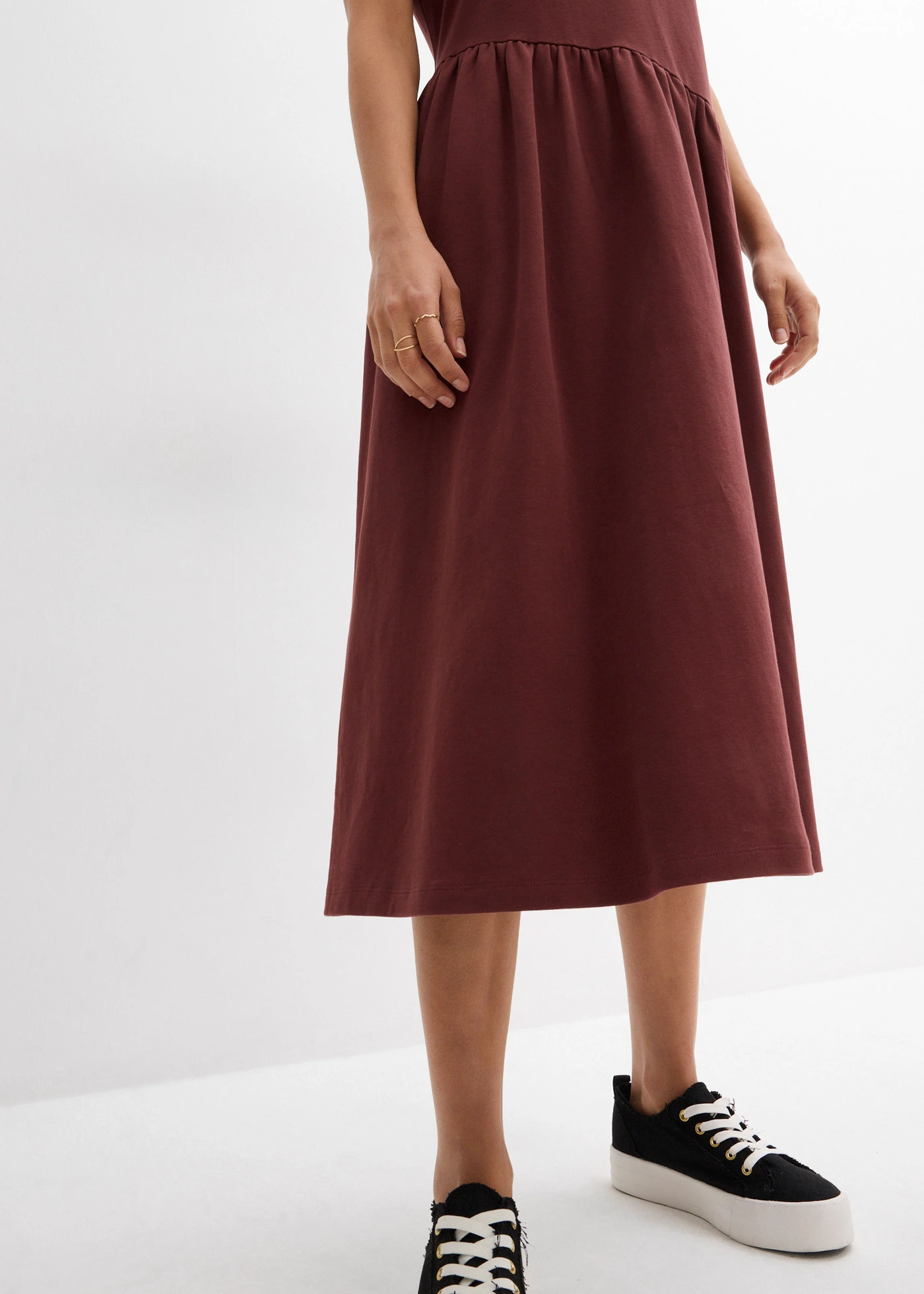 Dzsörzé ruha tiszta bio-pamutból • kávébarna • bonprix áruház