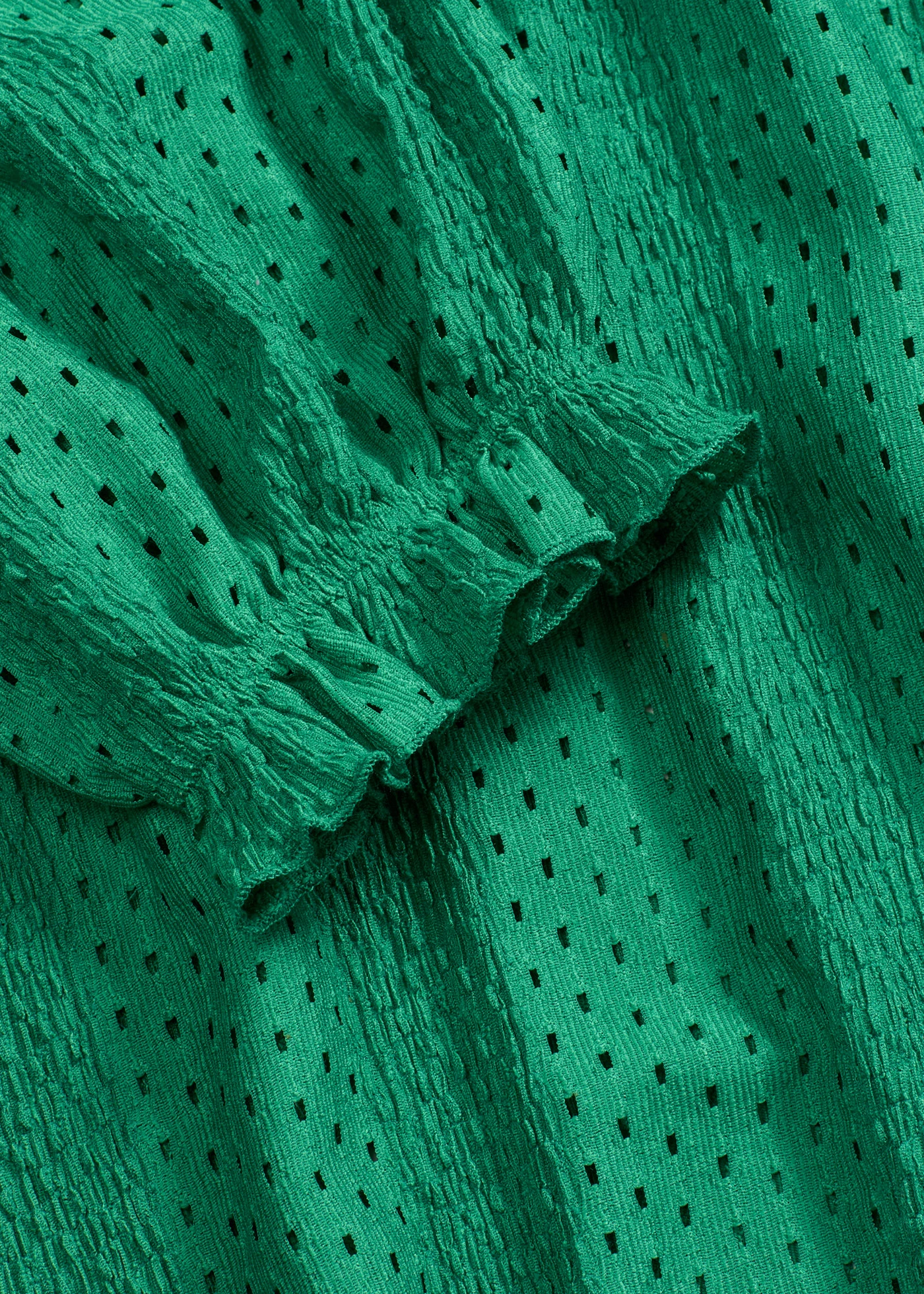 Shirt met broderie anglaise en volants • edelsteengroen • bonprix online shop