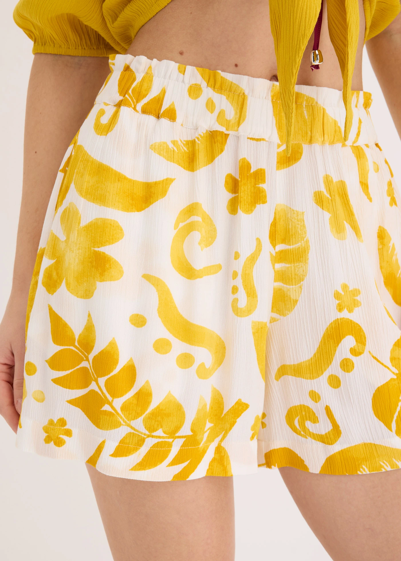 Šortky ze strukturované viskózy • bílá-limetkově kari • bonprix obchod