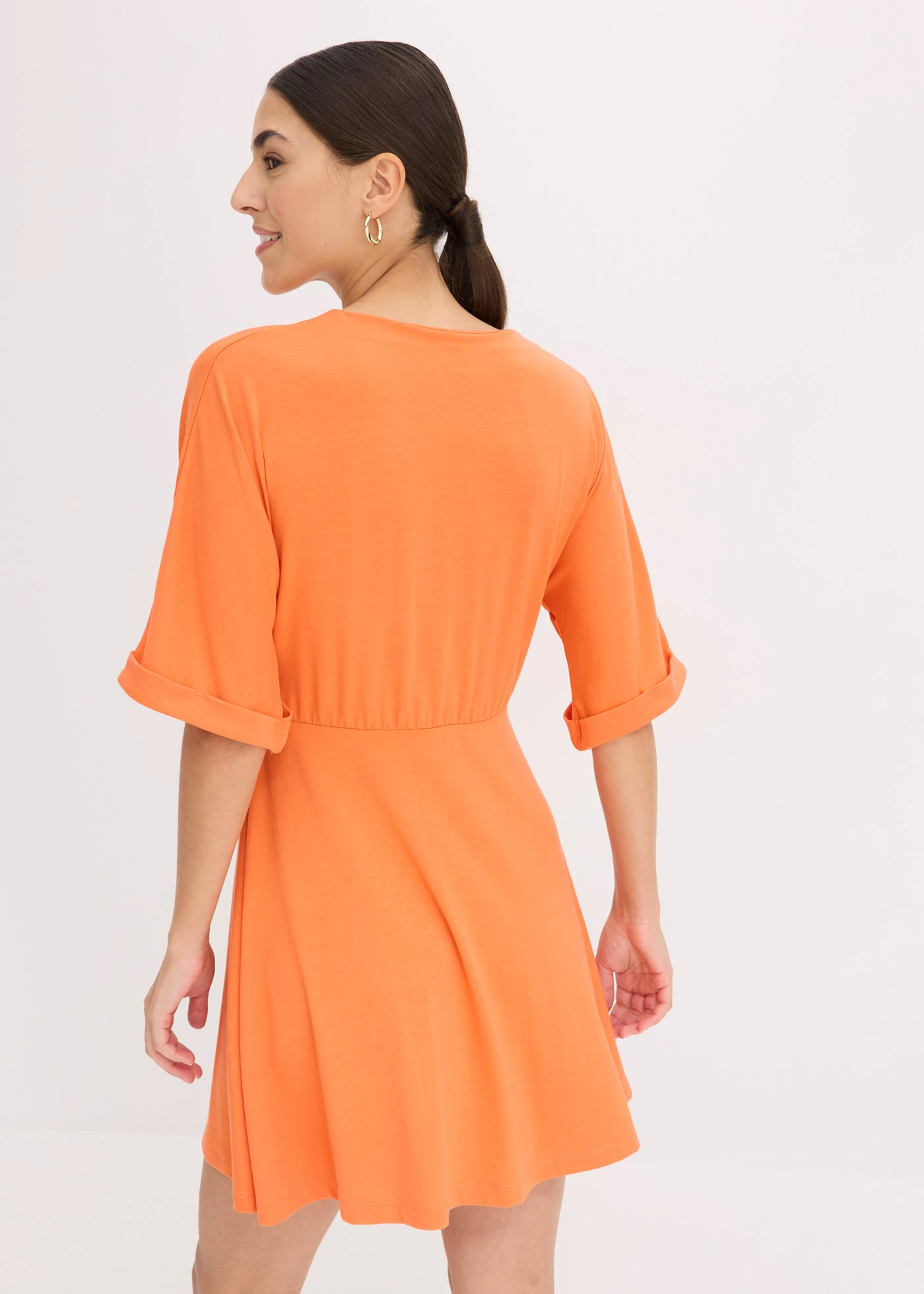 Getailleerde mini jurk • mango • bonprix online shop