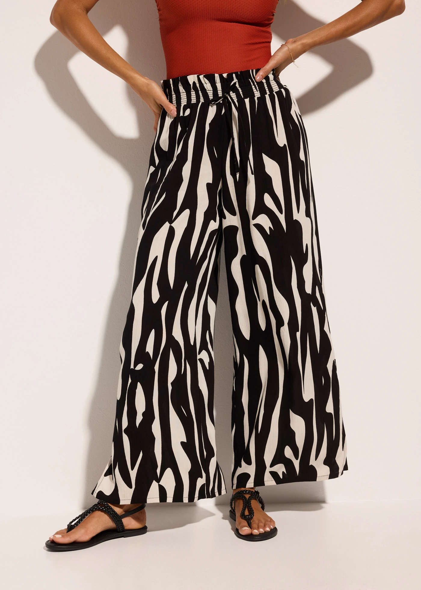 Pantalon de plage en viscose fluide • noir - beige • Boutique bonprix