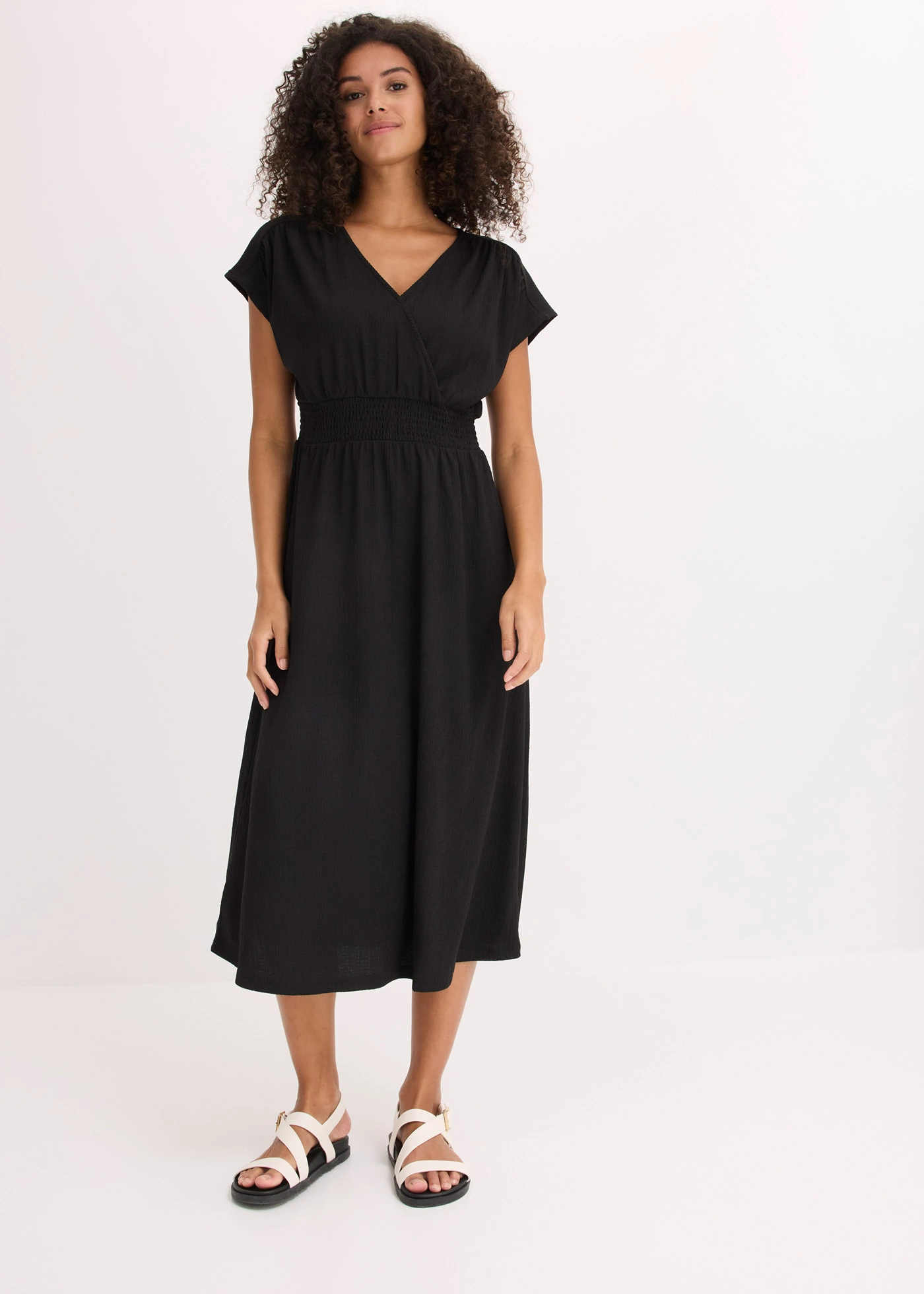 Robe en jersey crêpe aérien • noir • Boutique bonprix
