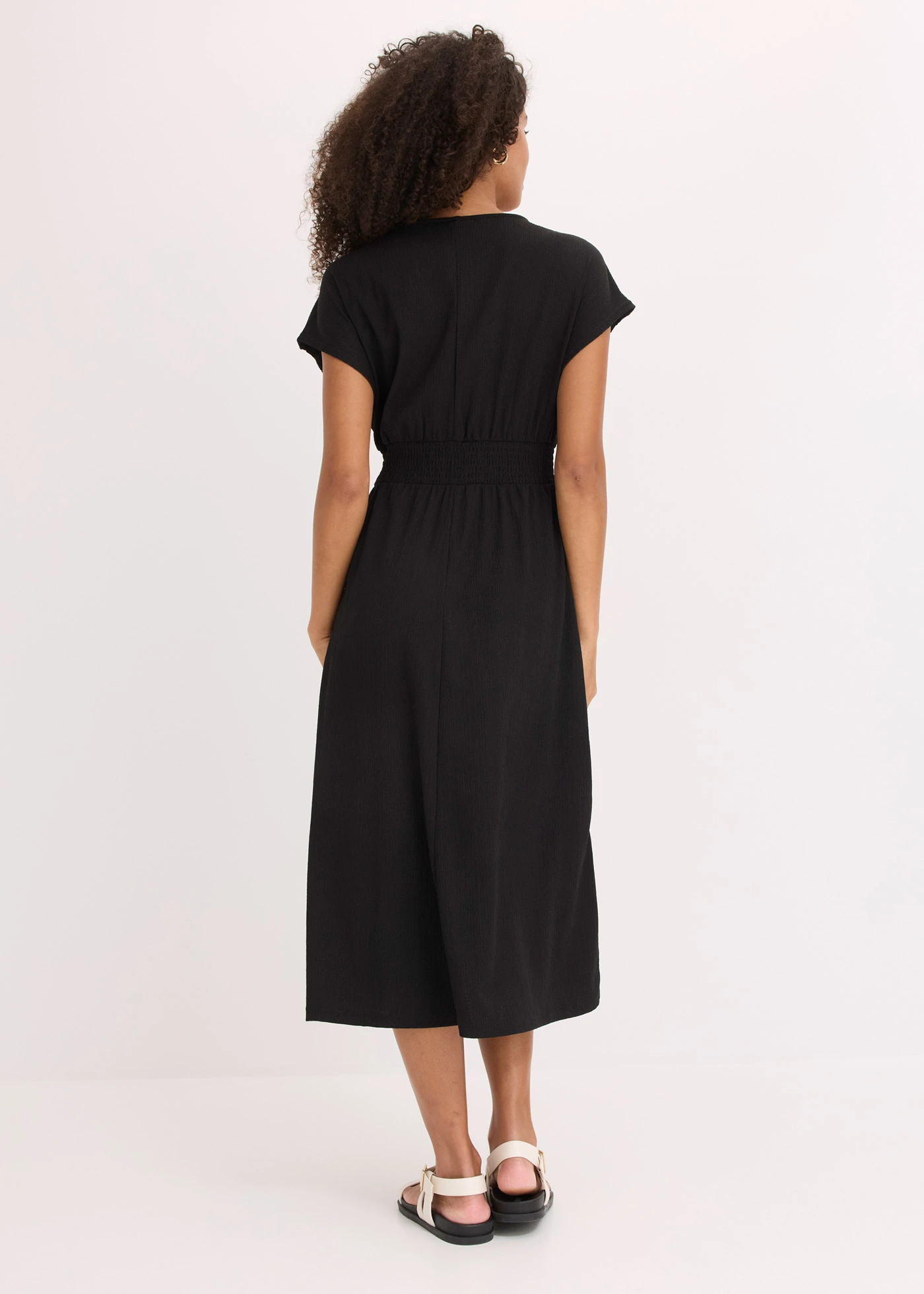 Robe en jersey crêpe aérien • noir • Boutique bonprix