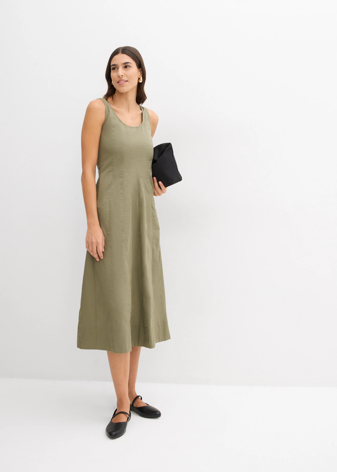 Robe midi à coutures verticales • olive • Boutique bonprix