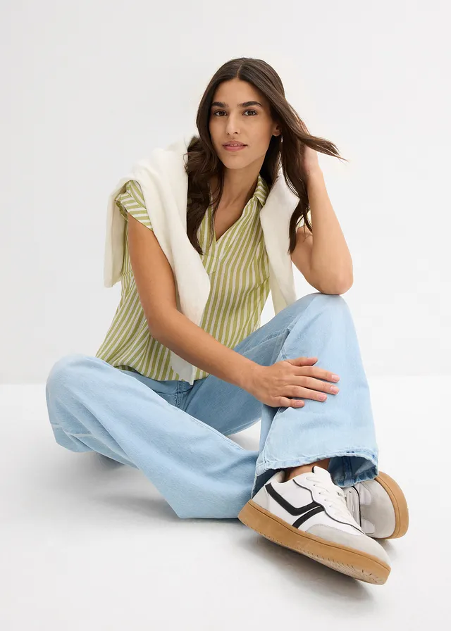 Blouse van soepele viscose, korte mouw • mat pistache/wit gestreept • product-page.page-title-suffix