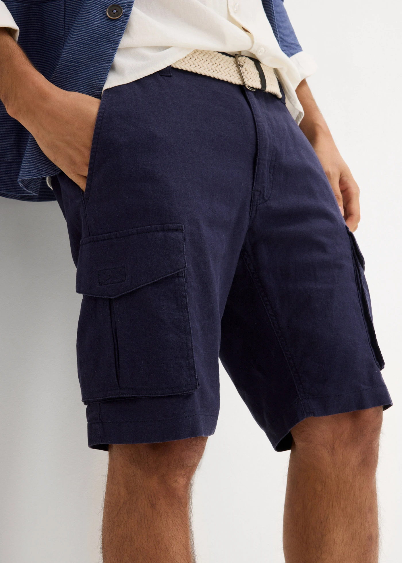 Cargo bermudy s podílem lnu a s páskem, Regular Fit • tmavě modrá • bonprix obchod