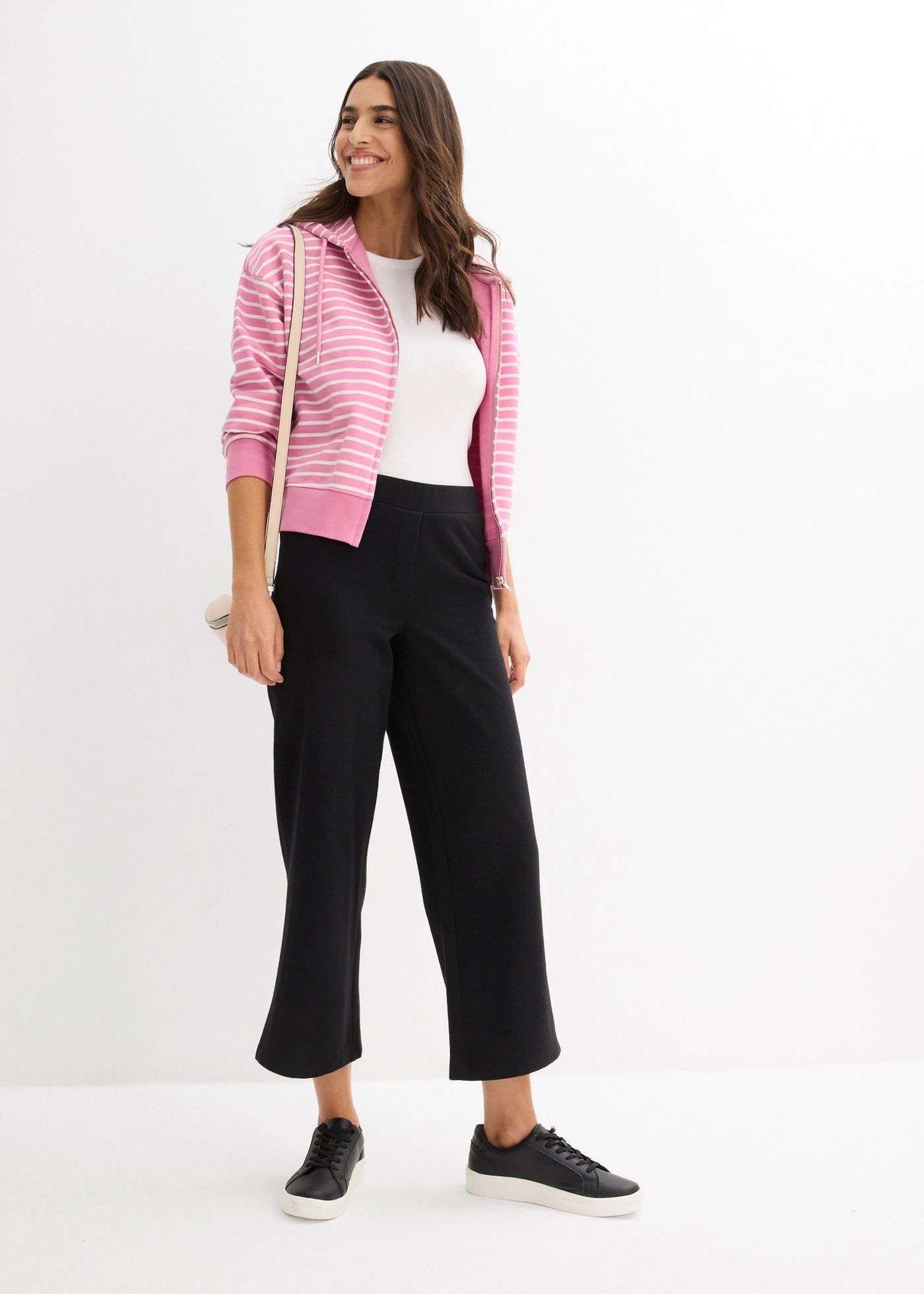 Wijde sweatpants • zwart • bonprix online shop