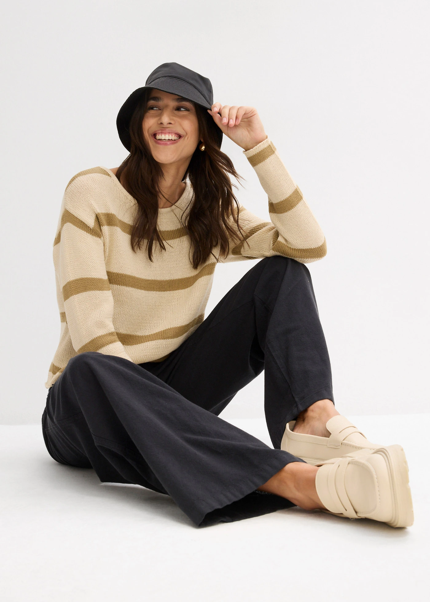 Marlene Dietrich broek in een luchtige linnenmix • zwart • bonprix online shop