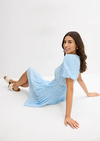 Mini jurk met gesmokt inzetstuk • lichtblauw • bonprix online shop