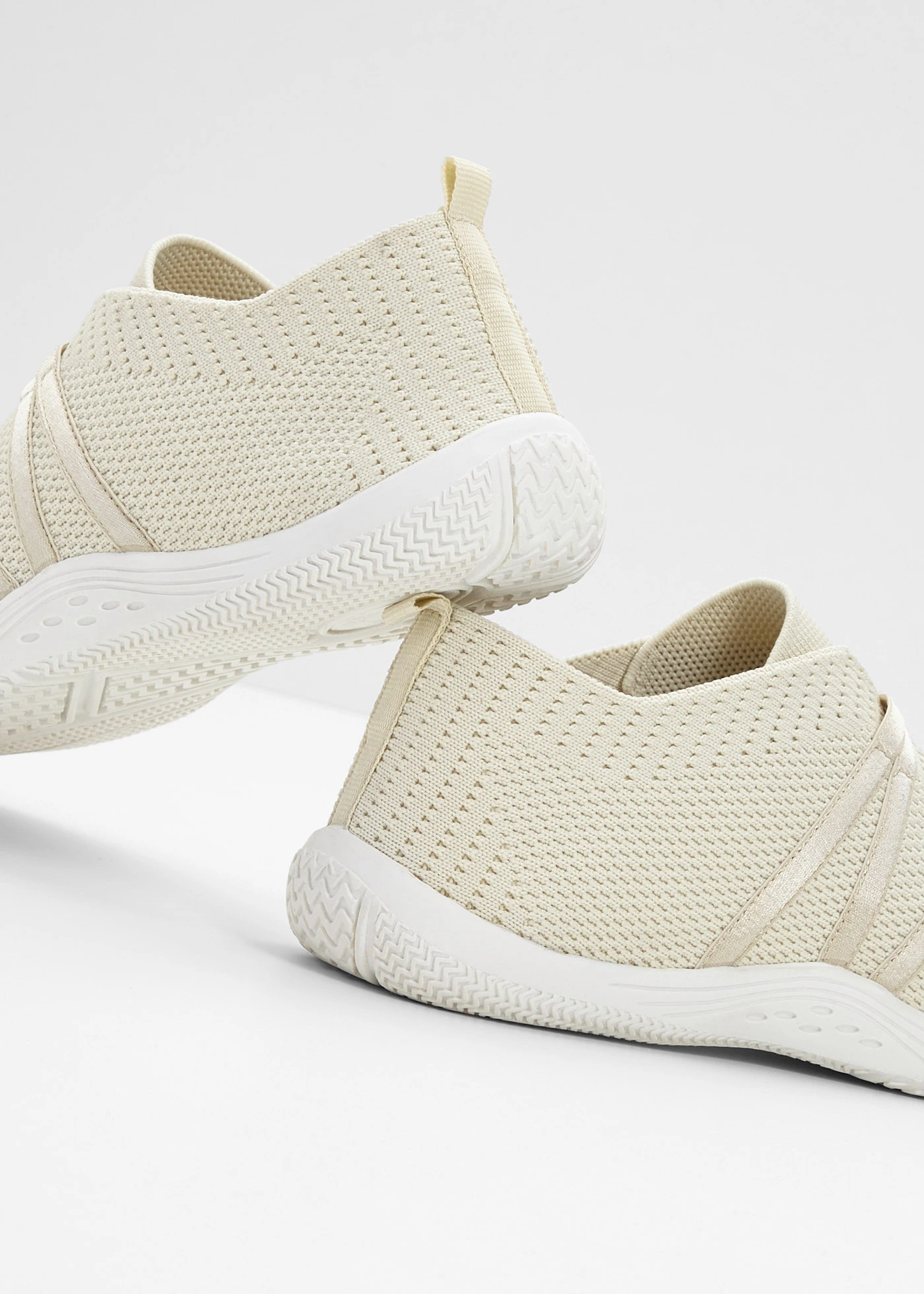 Tenisky barefoot s flexibilnou podrážkou • prírodná • obchod bonprix