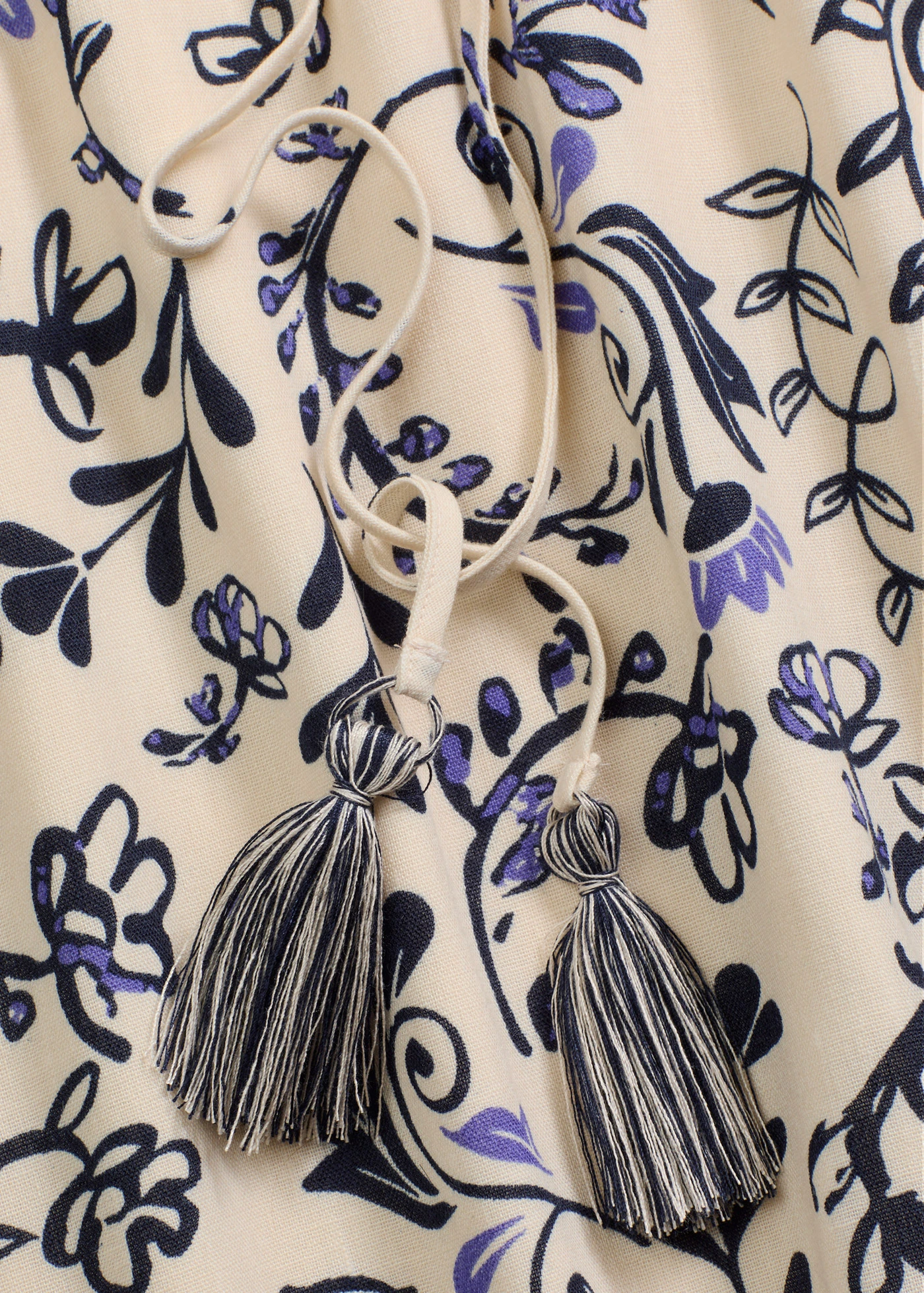 Krótka sukienka boho z materiału o wyglądzie lnu • kremowo-granatowy w kwiaty • sklep bonprix