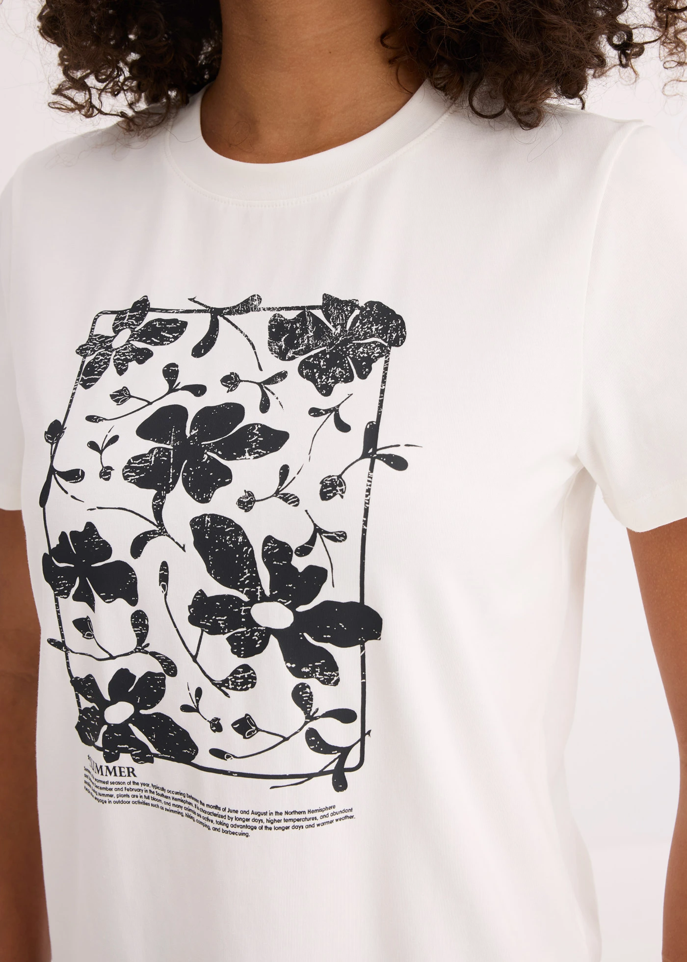 T-shirt met placement-print • wolwit-zwart met grafisch motief • bonprix online shop