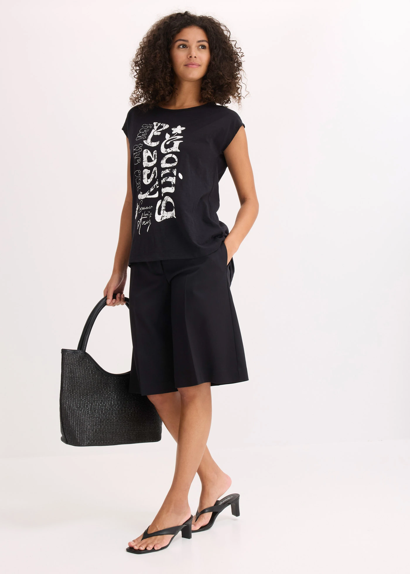 T-shirt long 100% coton • noir • Boutique bonprix