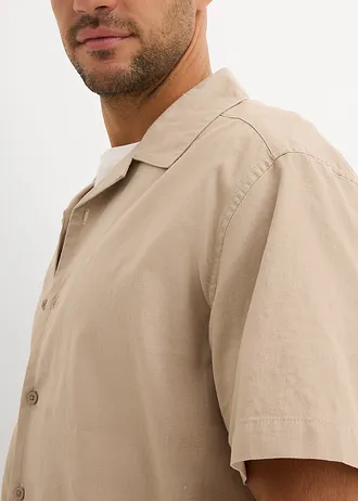 Cămașă cu mâneci scurte din amestec vaporos cu in, Loose Fit • bej-nisip • magazin bonprix