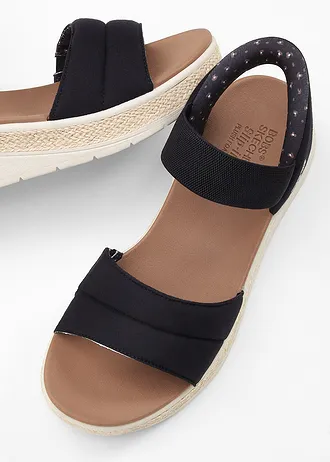 Nazouvací sandály na klínku značky Skechers, barva: černá