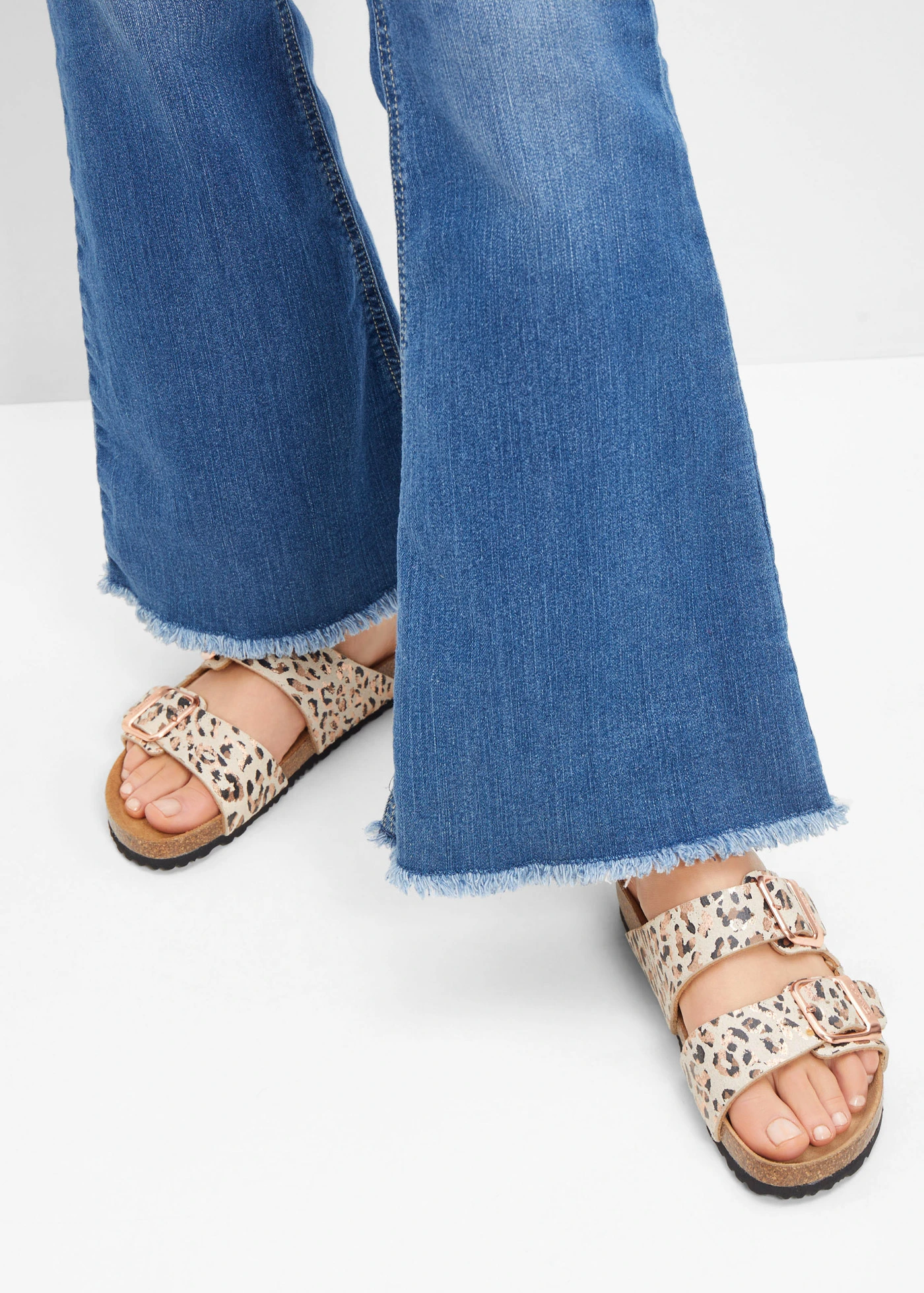 Papuci Tamaris din piele • imprimat leo bej • magazin bonprix