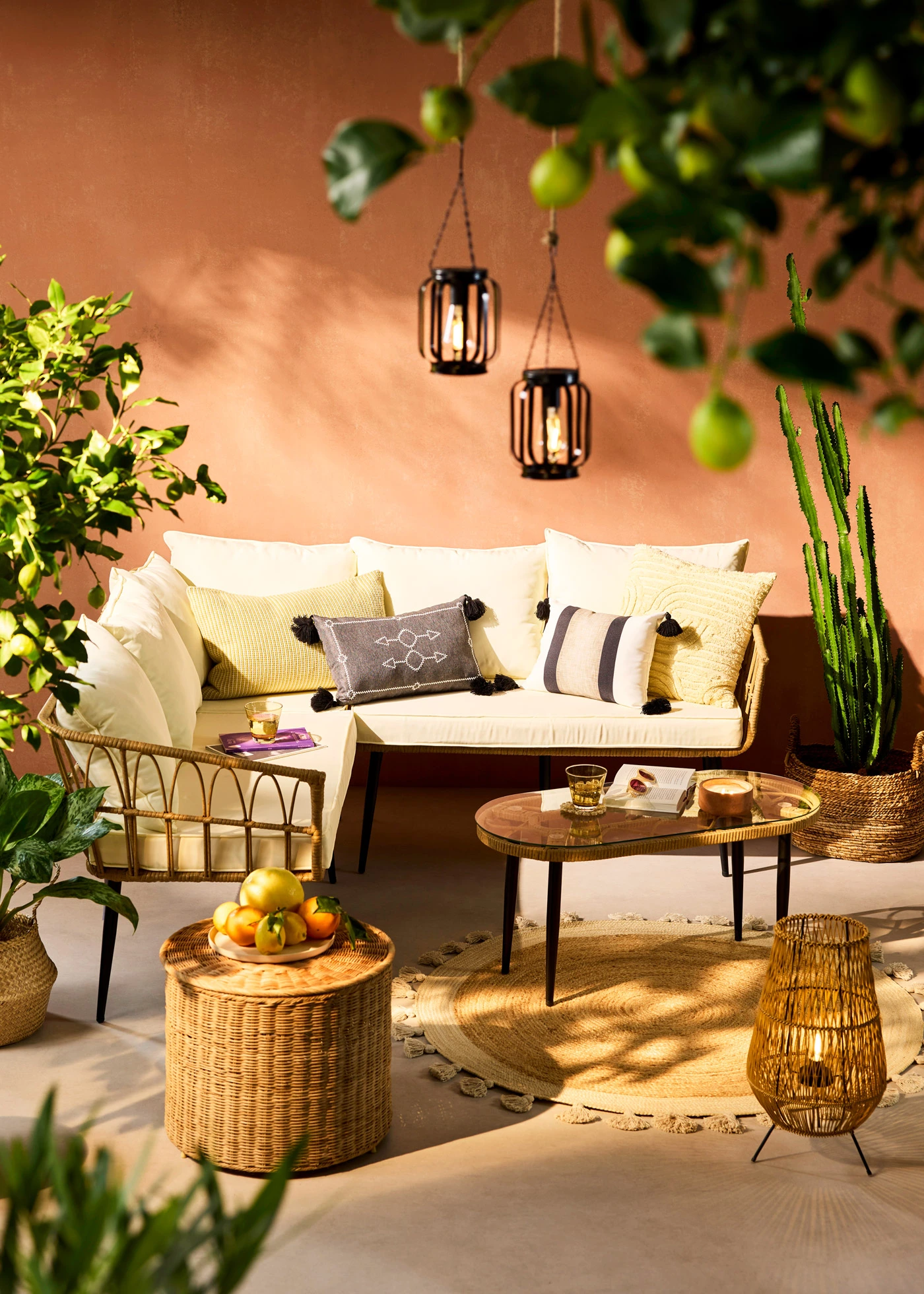 Lampă solară deco • negru • magazin bonprix