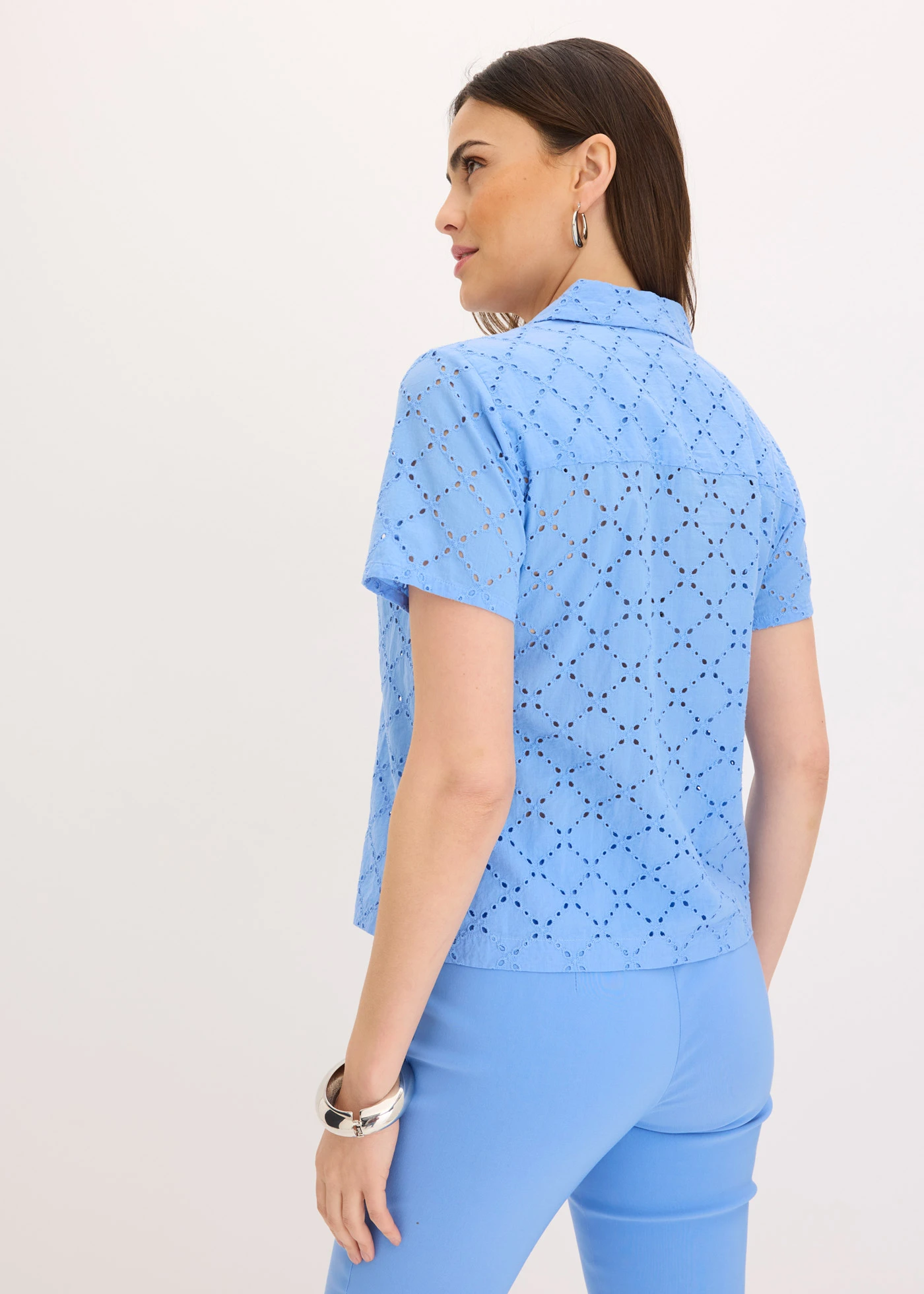 Blouse met broderie anglaise • middenblauw • bonprix online shop