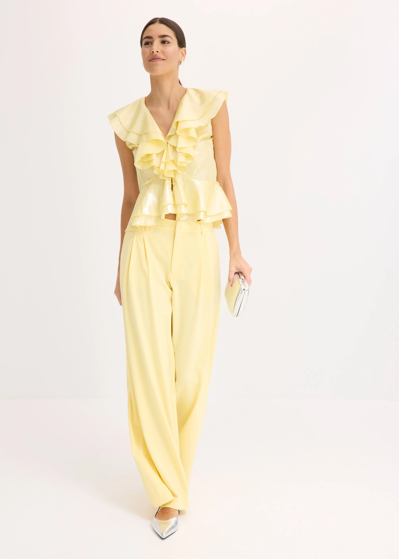 Pantalon large à pinces • jaune clair • Boutique bonprix